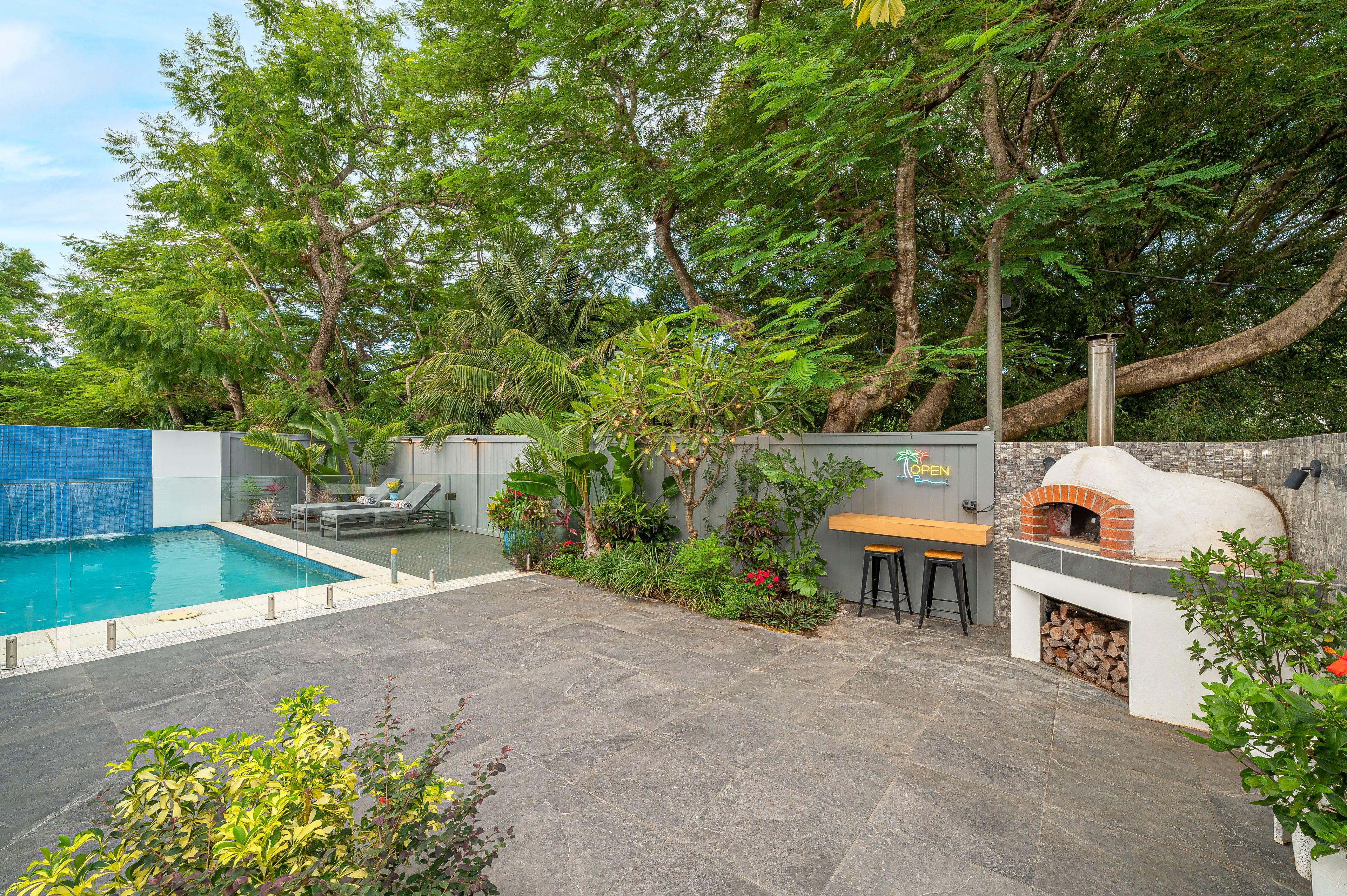 Prime Property on Pring St