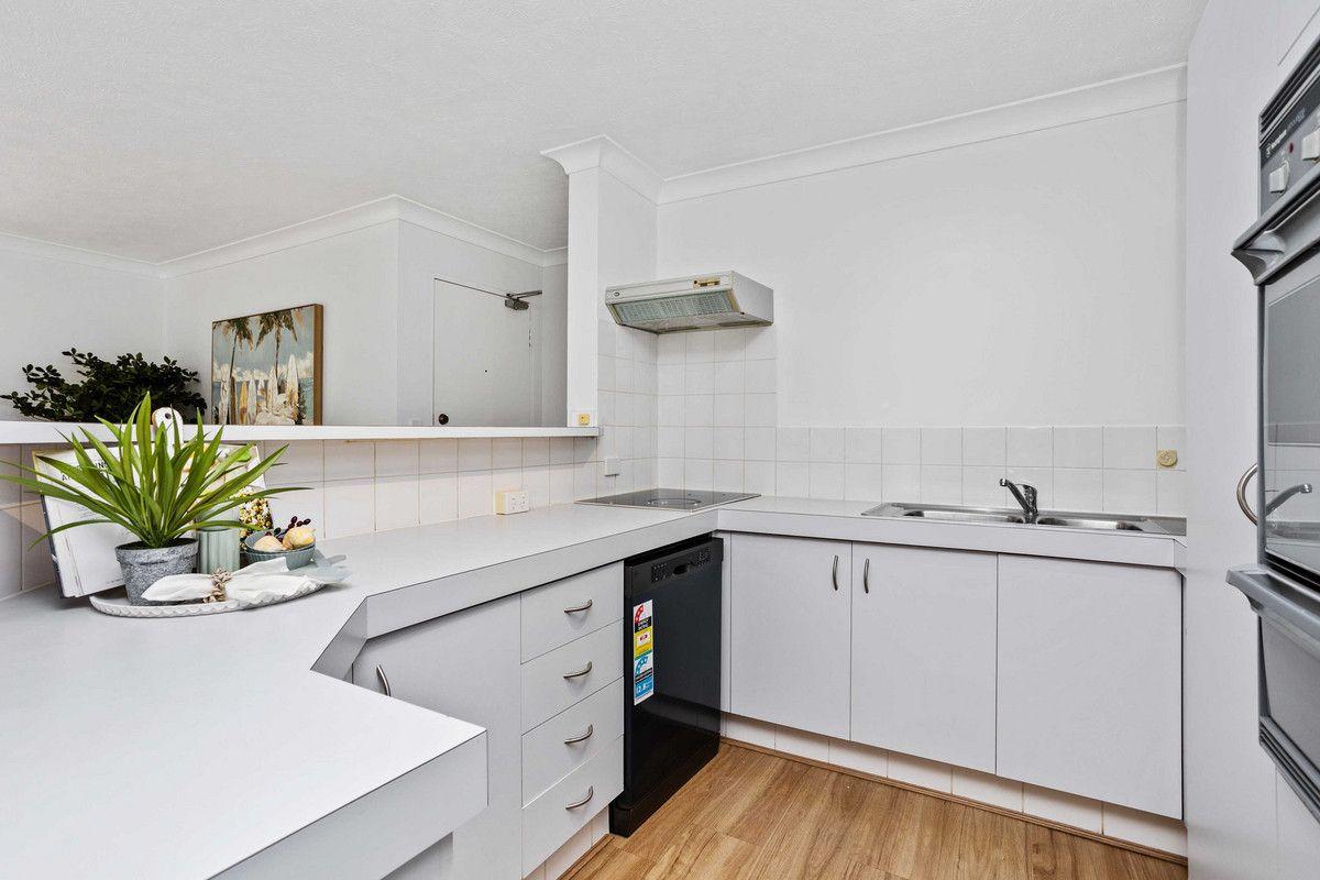 5/34 Hill Avenue, Burleigh Heads, QLD 4220 - Apartment for Rent - harcourts.net