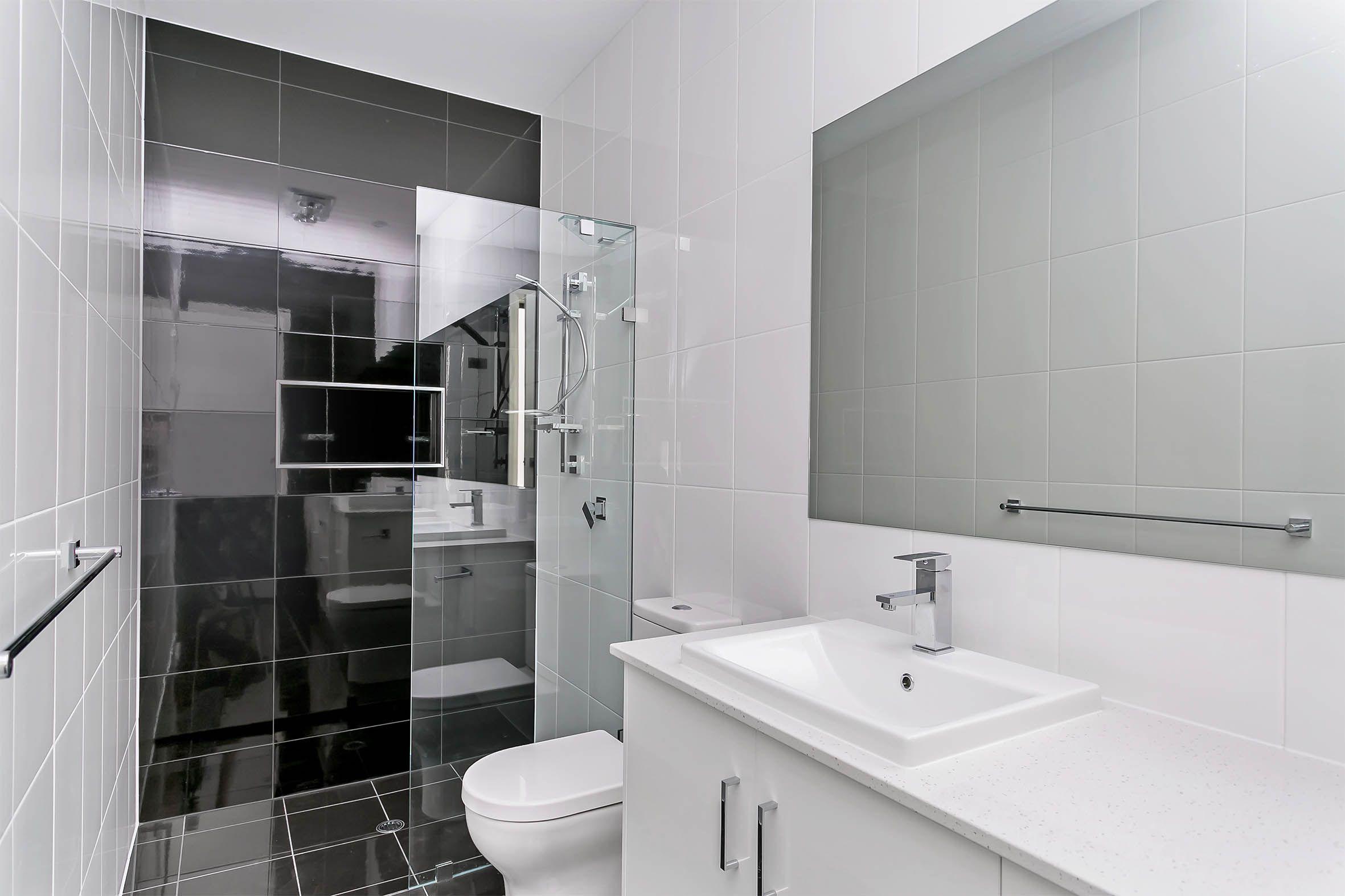 Near New Executive Home .......