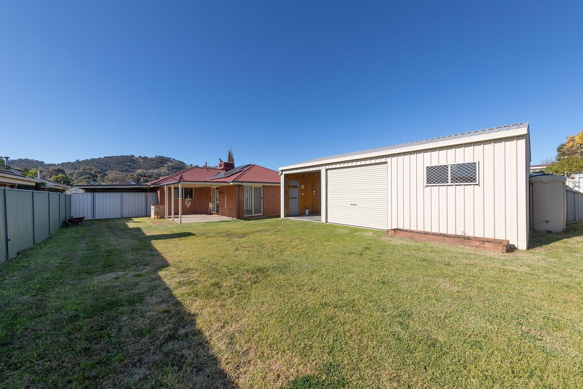 Spacious Family Home in a Quiet Court Location