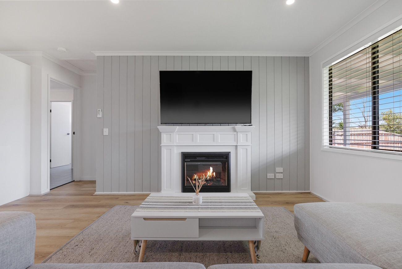 For Lease: Charming Coastal Retreat in Surf Beach
