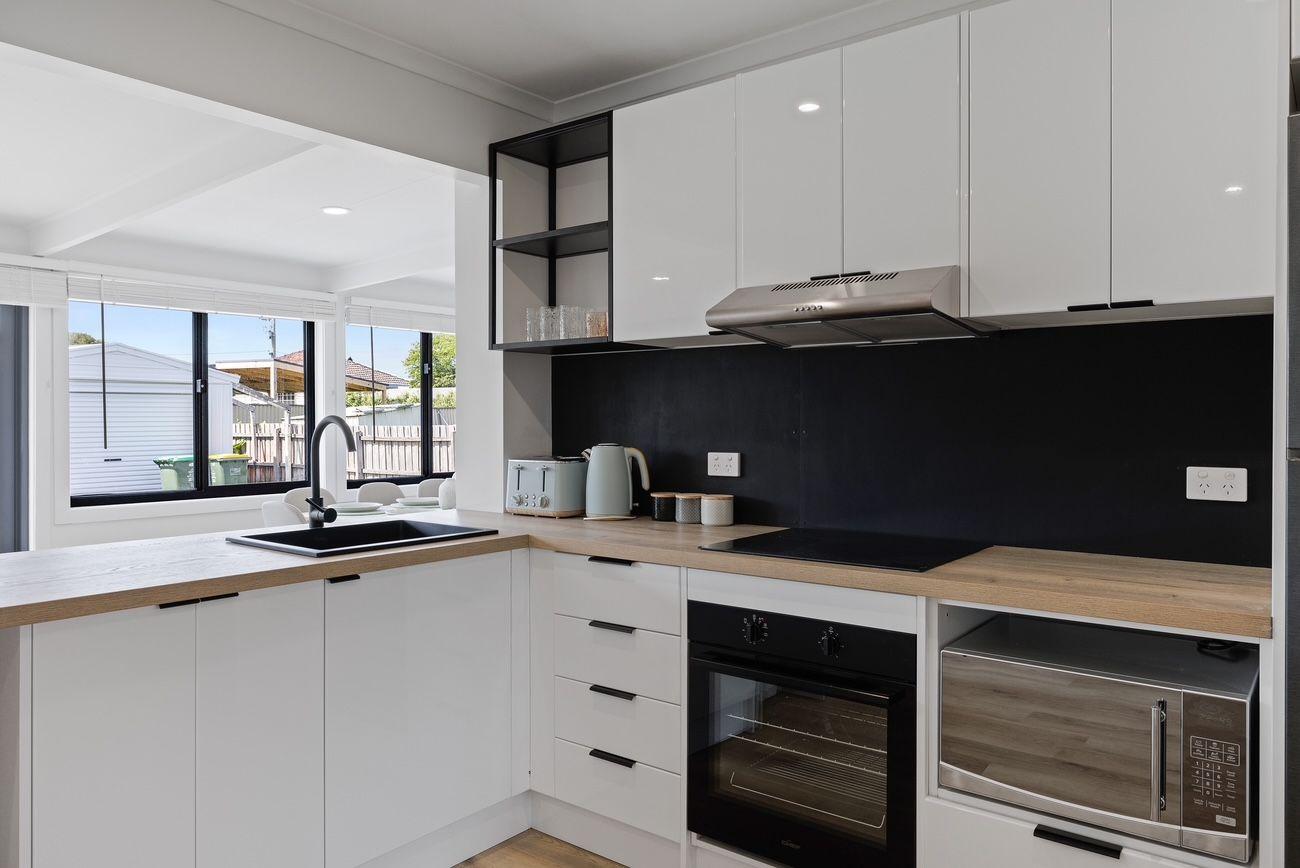 For Lease: Charming Coastal Retreat in Surf Beach