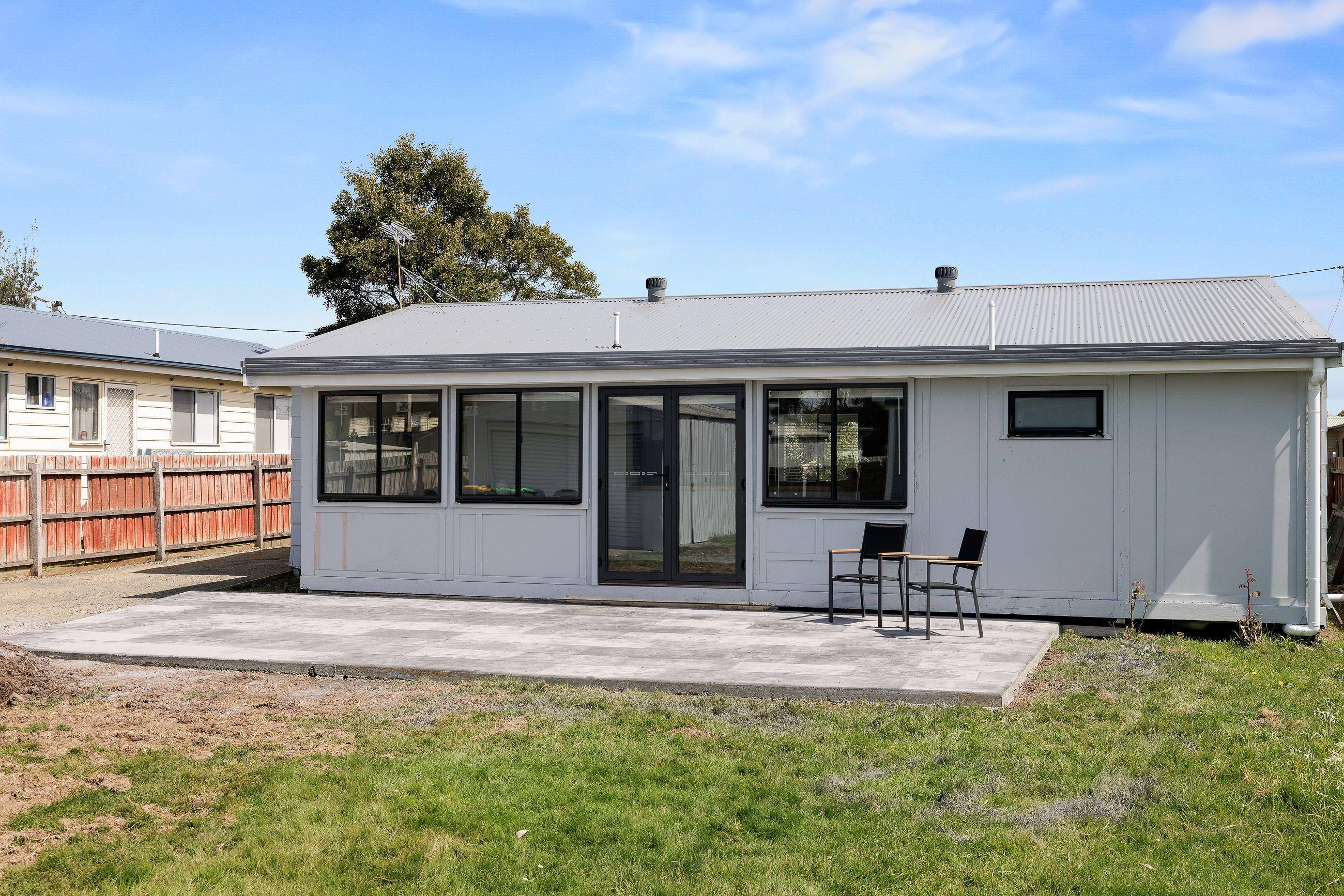 For Lease: Charming Coastal Retreat in Surf Beach