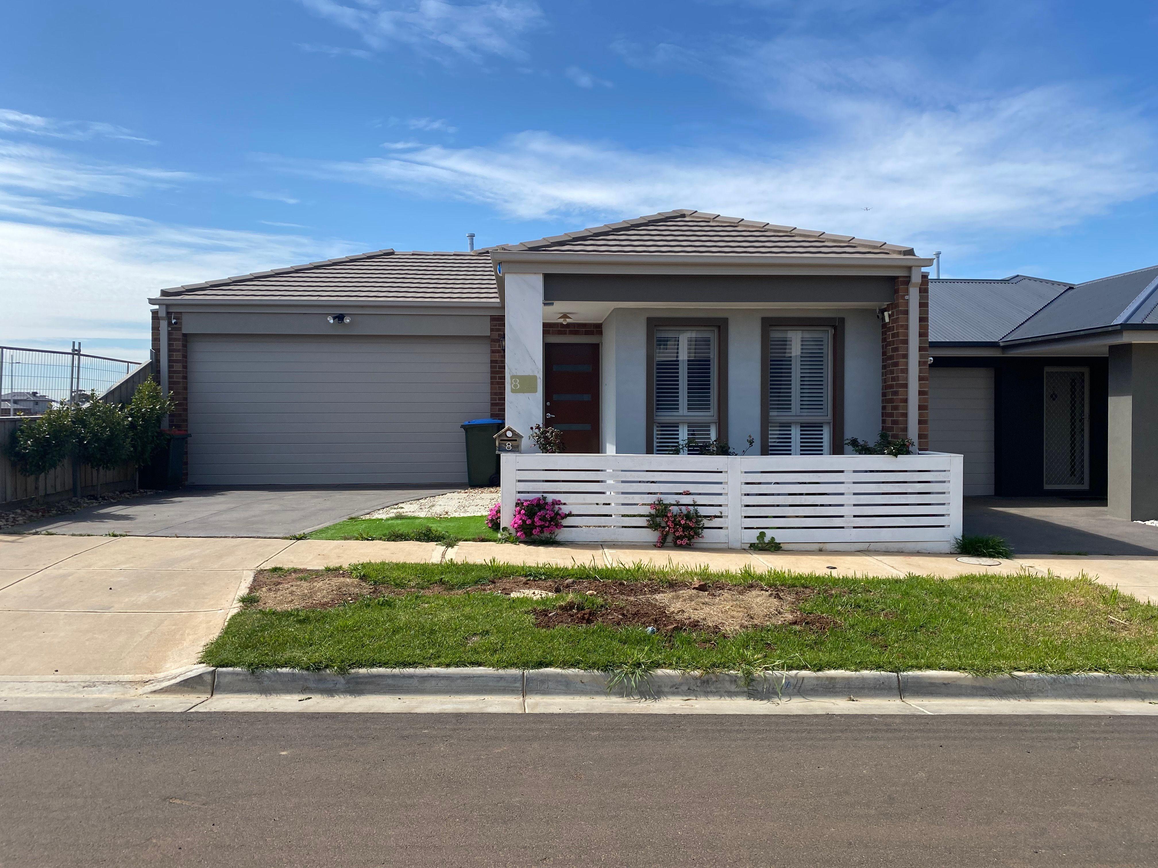 Prop-GPT: House: VIC Truganina, VIC 3029 Home For Rent