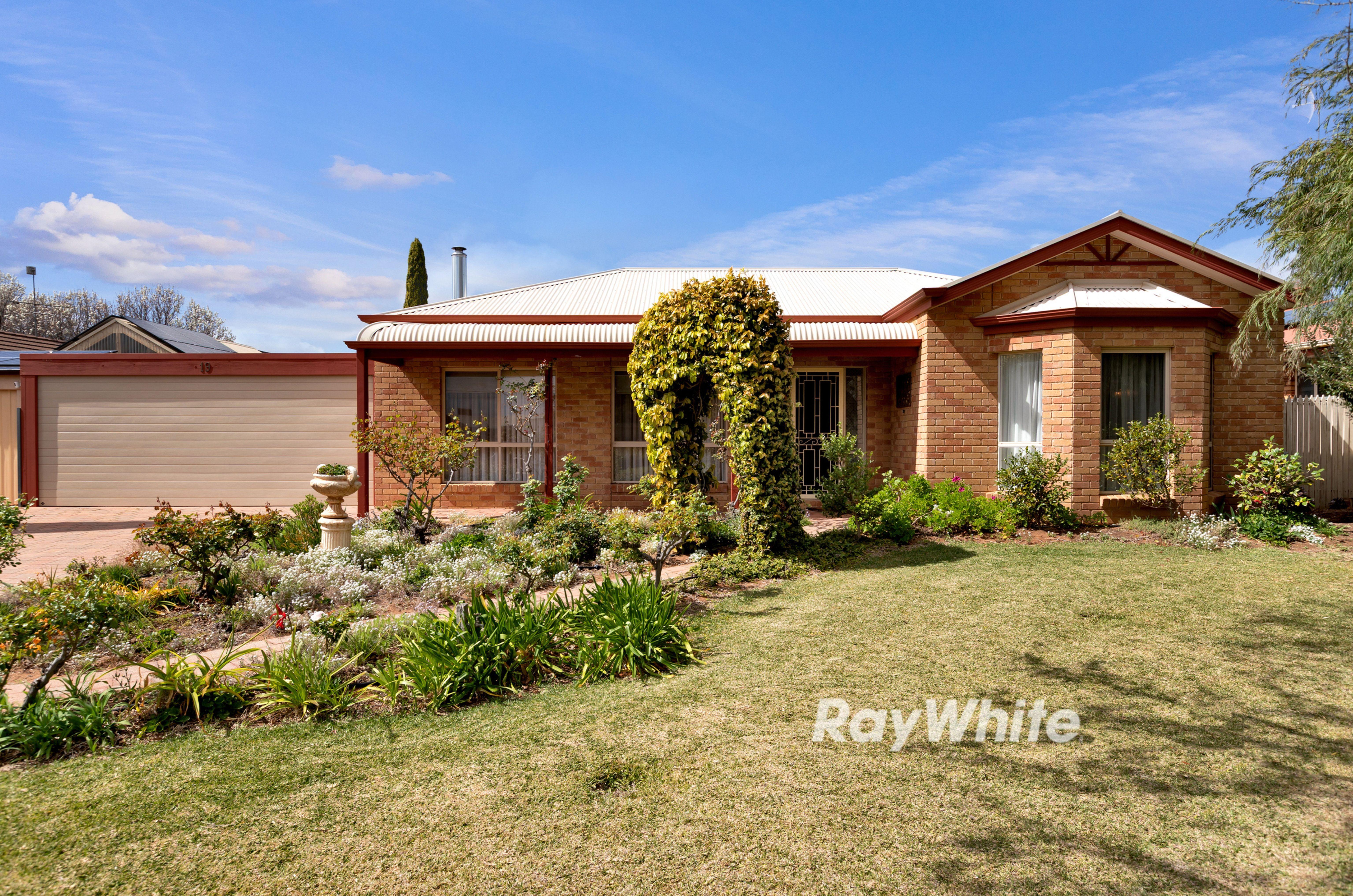 Prop-GPT: House: VIC Mildura, VIC 3500 Home For Rent
