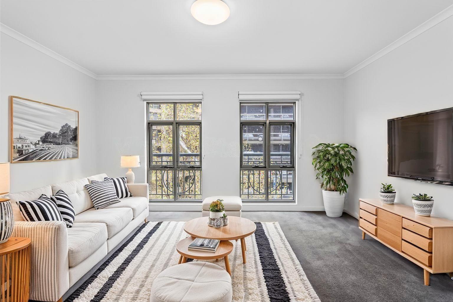 Prop-GPT: Apartment: VIC Melbourne, VIC 3000 Home For Rent