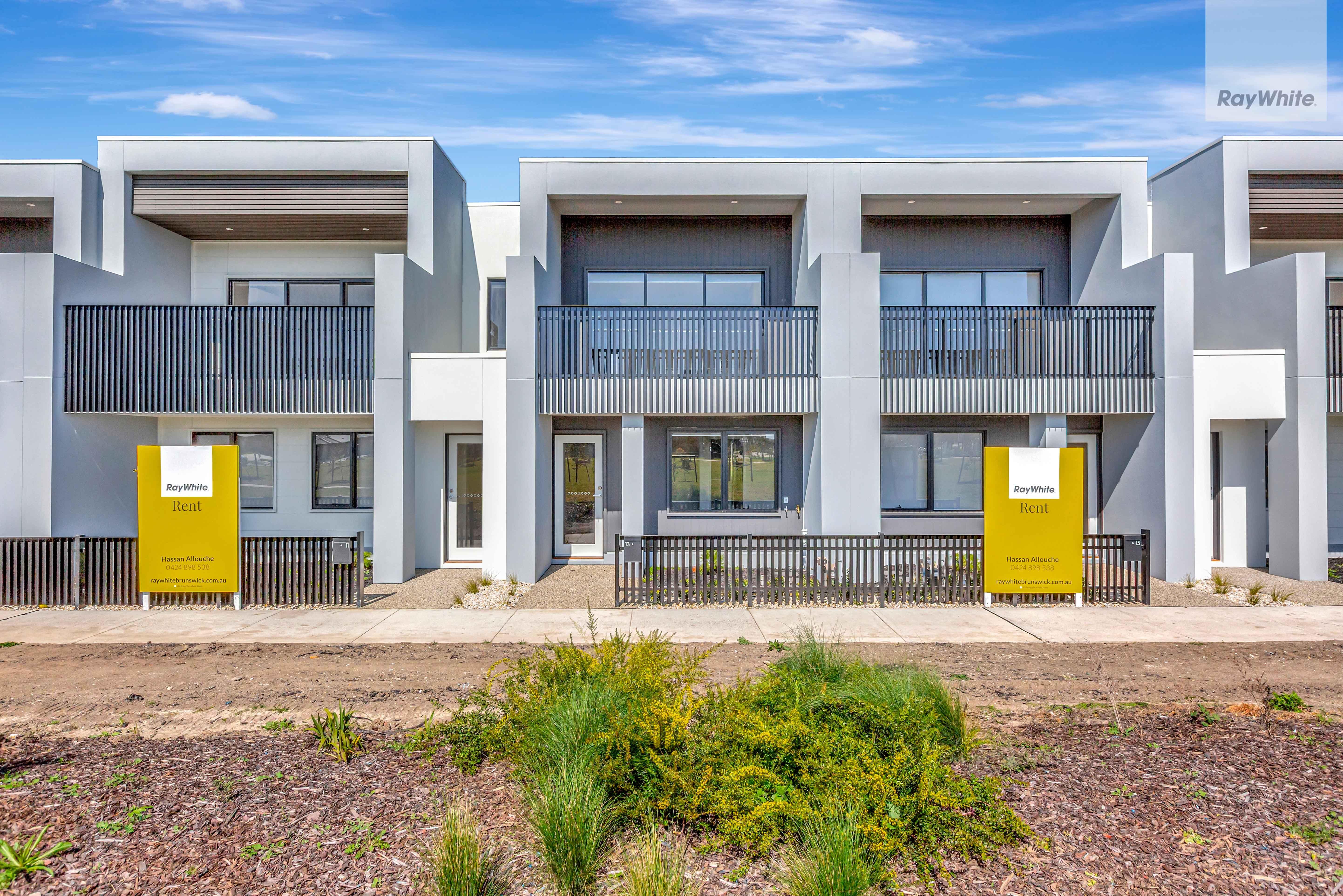 Prop-GPT: Townhouse: VIC Donnybrook, VIC 3064 Home For Rent