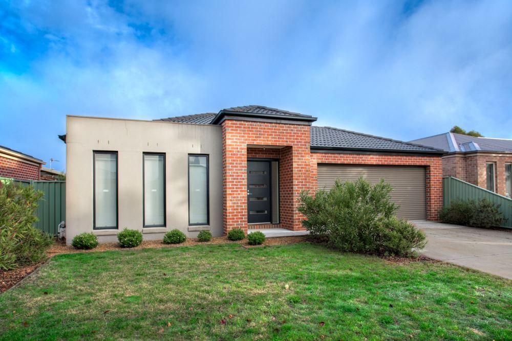 Prop-GPT: House: VIC Miners Rest, VIC 3352 Home For Rent