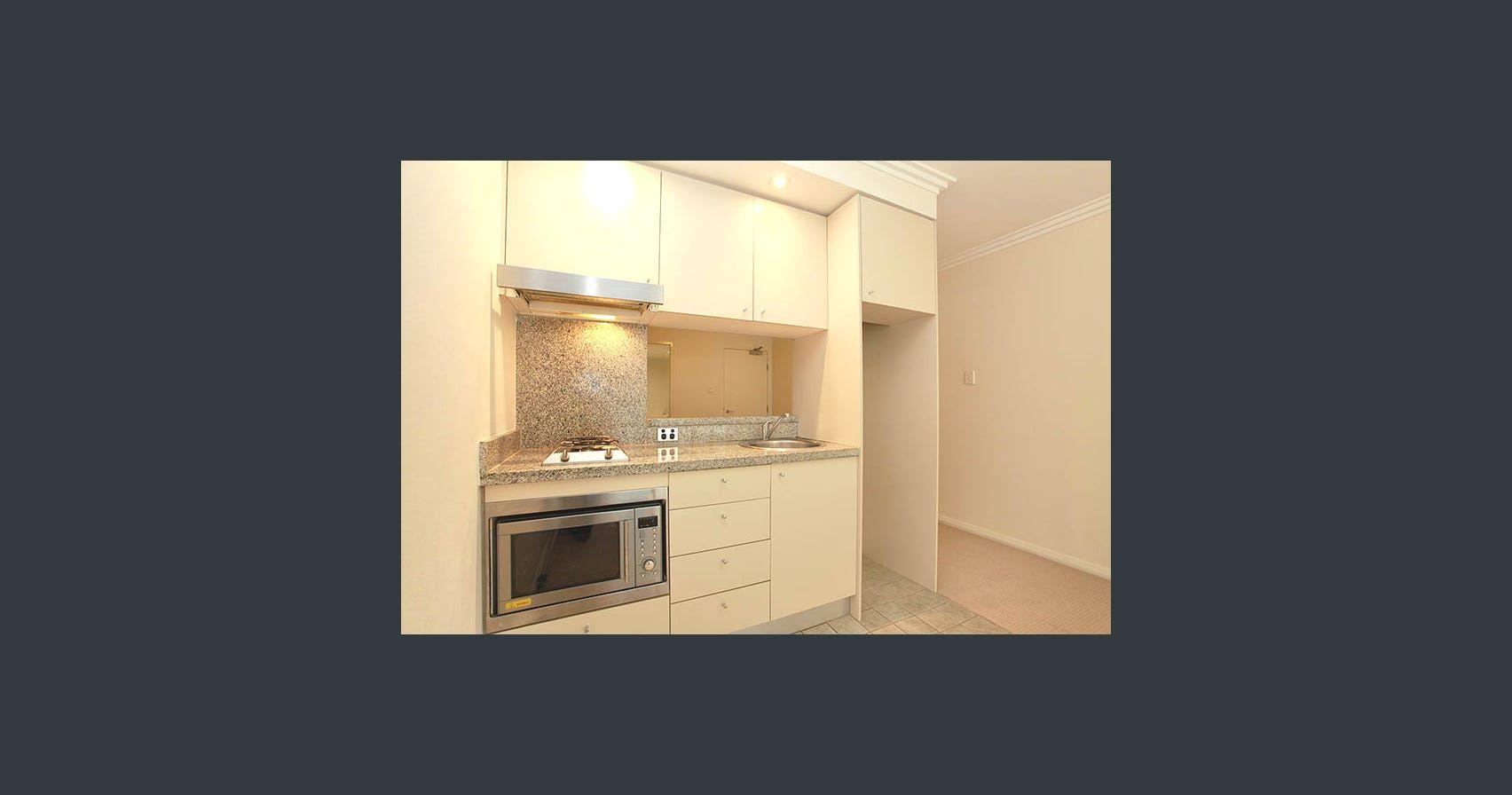 Contemporary Studio in Prime Location