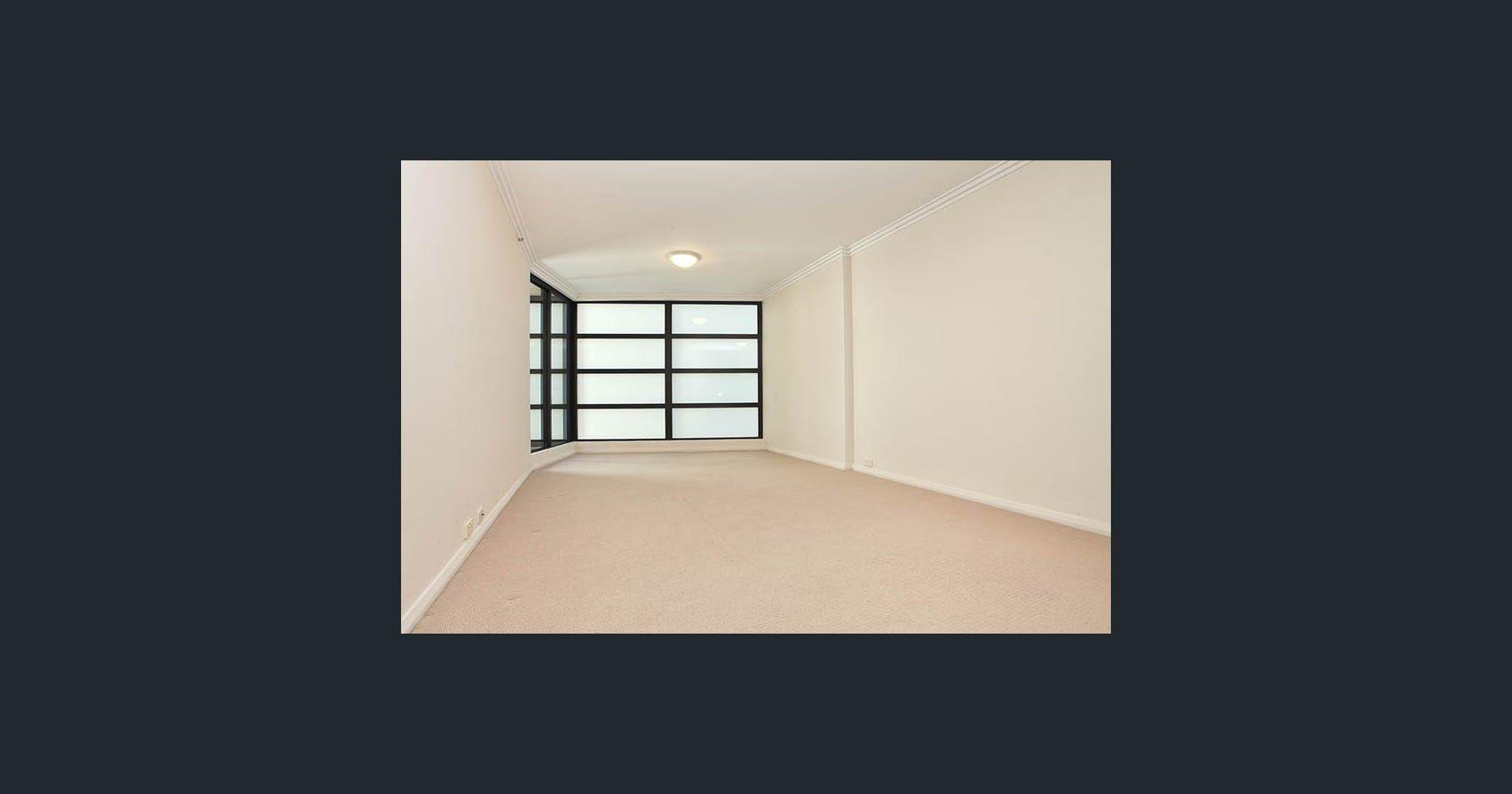 Contemporary Studio in Prime Location