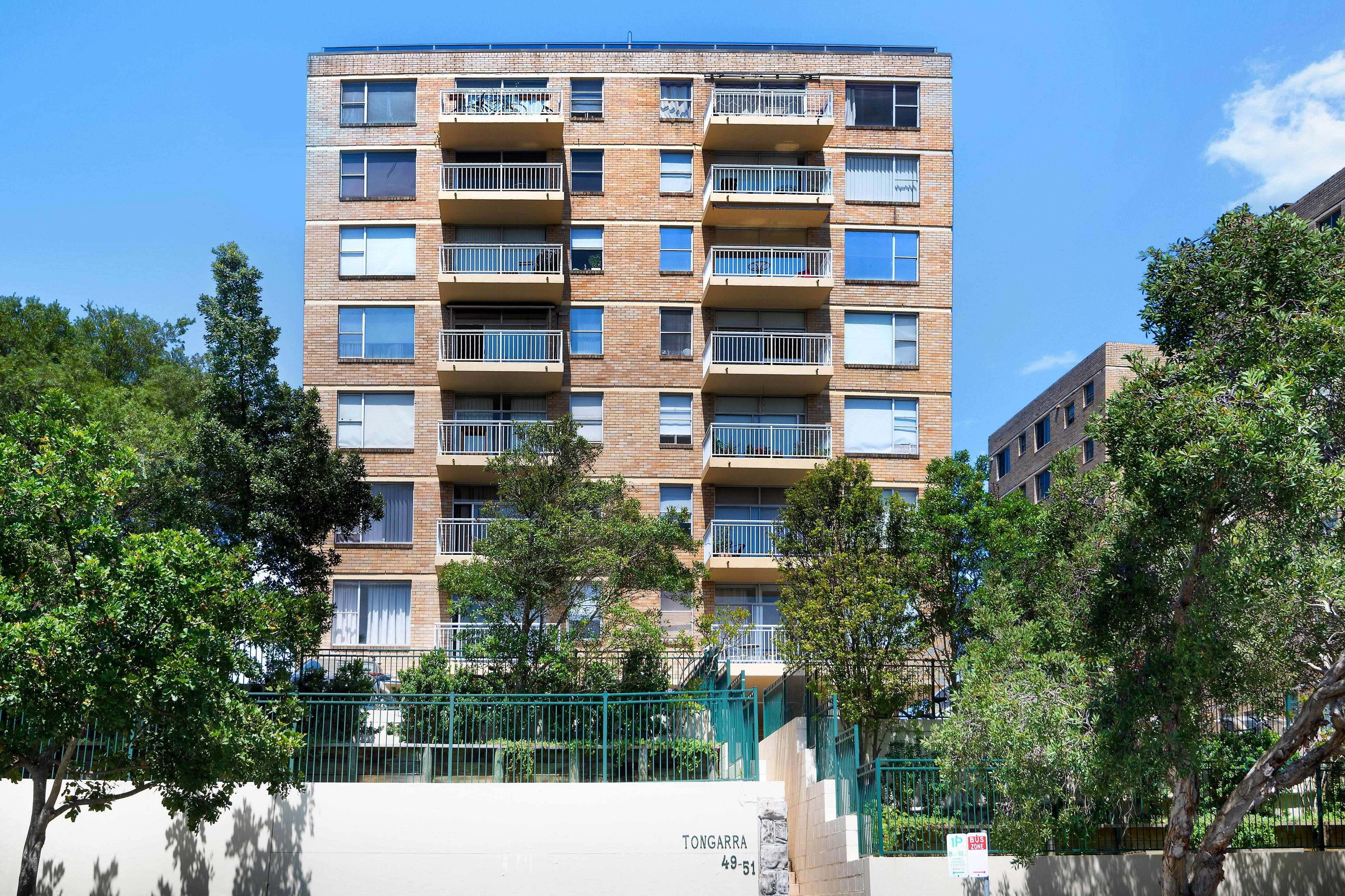 One Bedroom Apartment Offering Fabulous City Skyline Views
