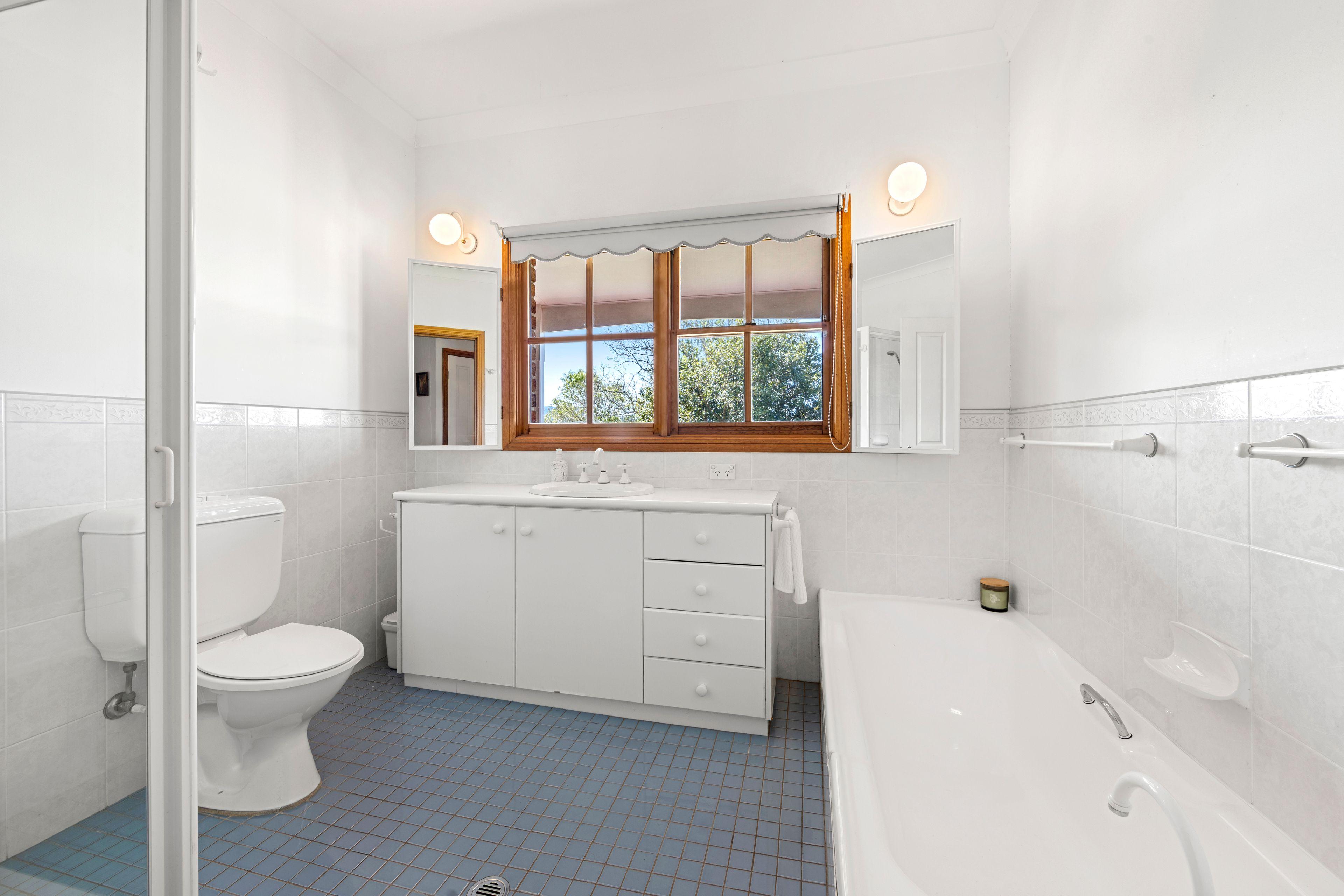 Country Comfort With Views