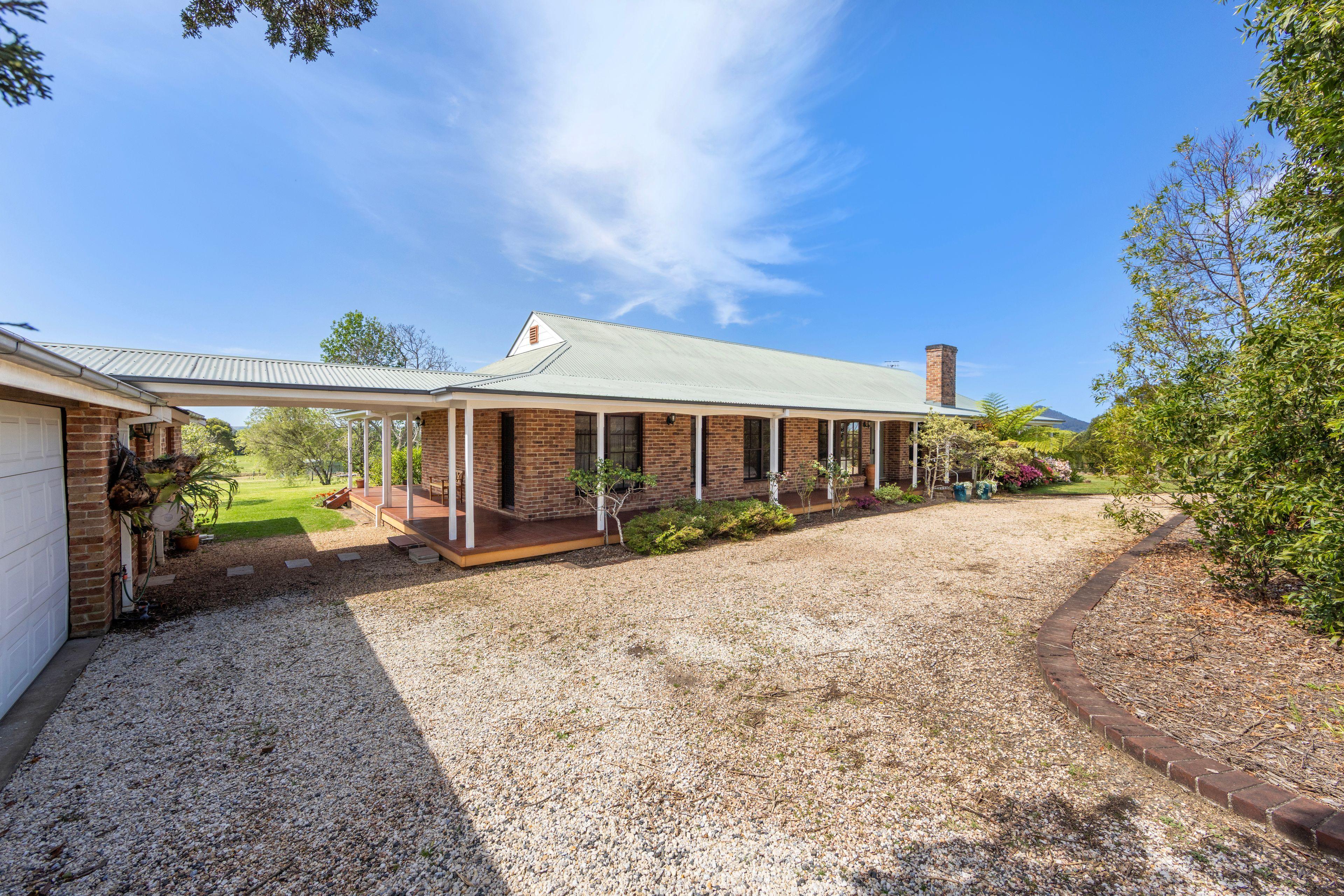 Country Comfort With Views