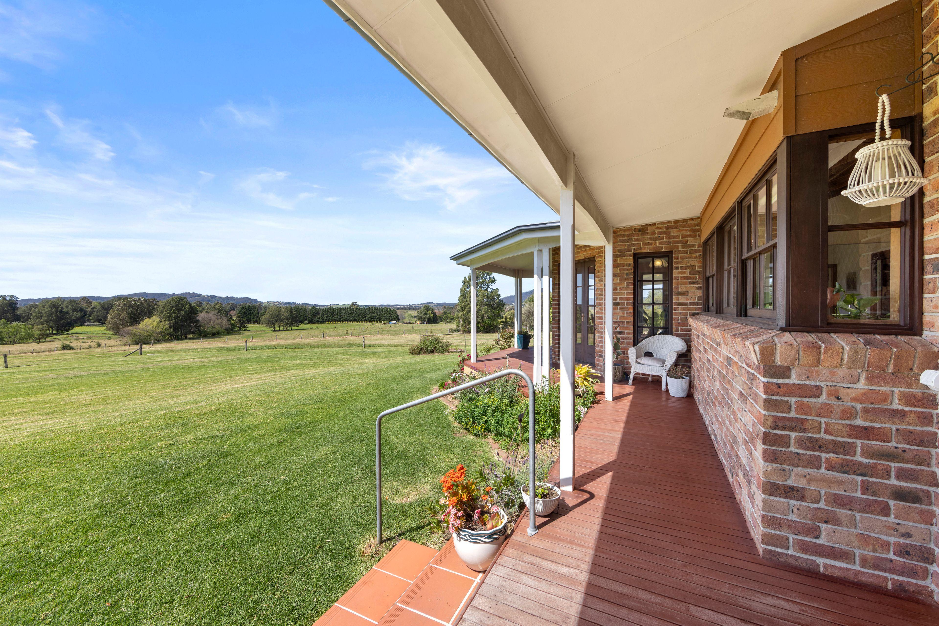 Country Comfort With Views