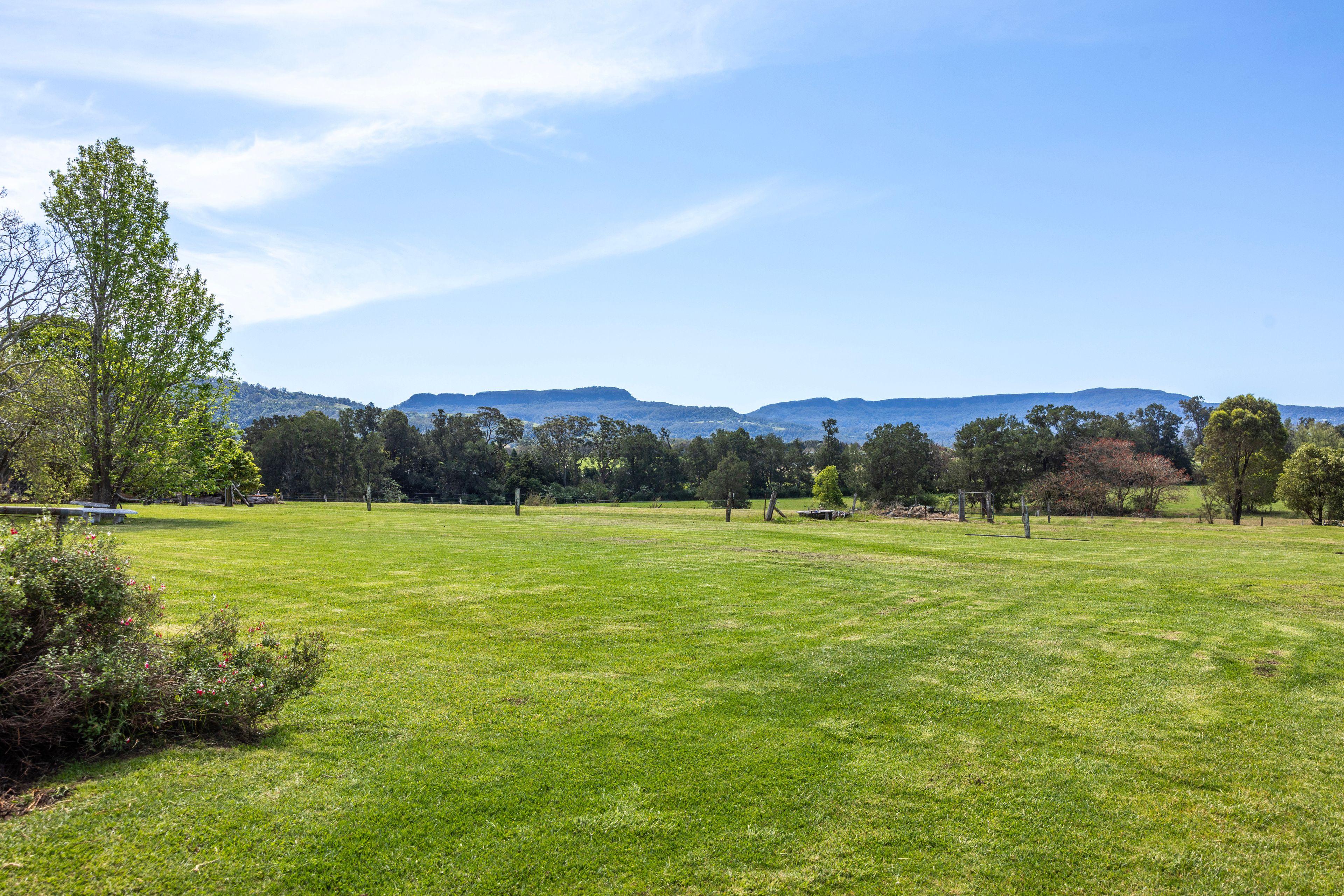 Country Comfort With Views