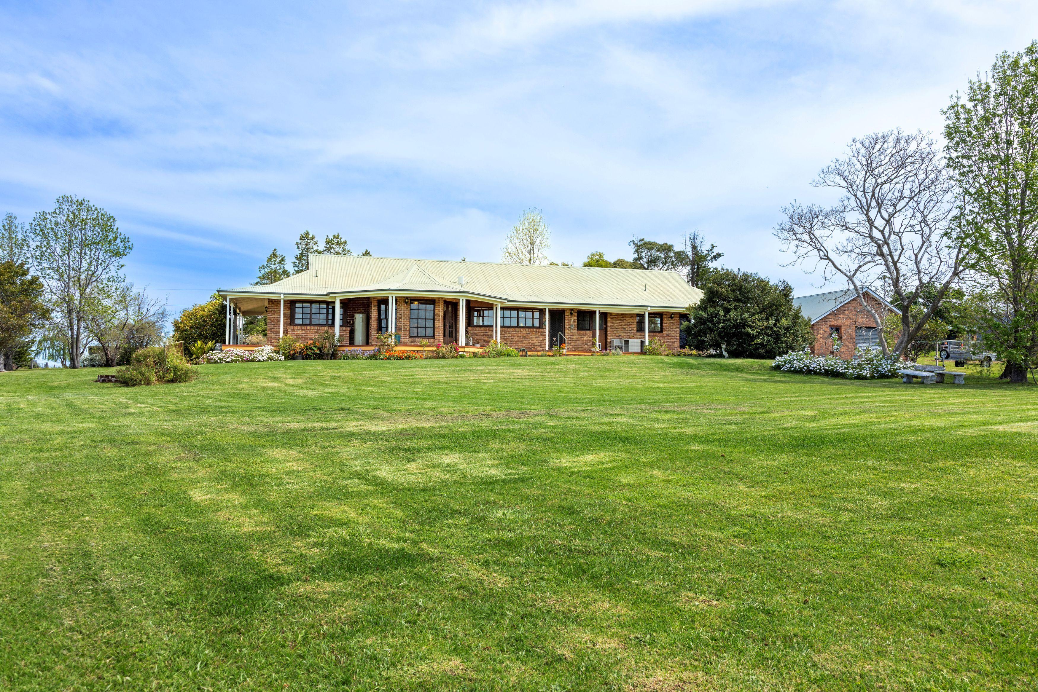 Country Comfort With Views