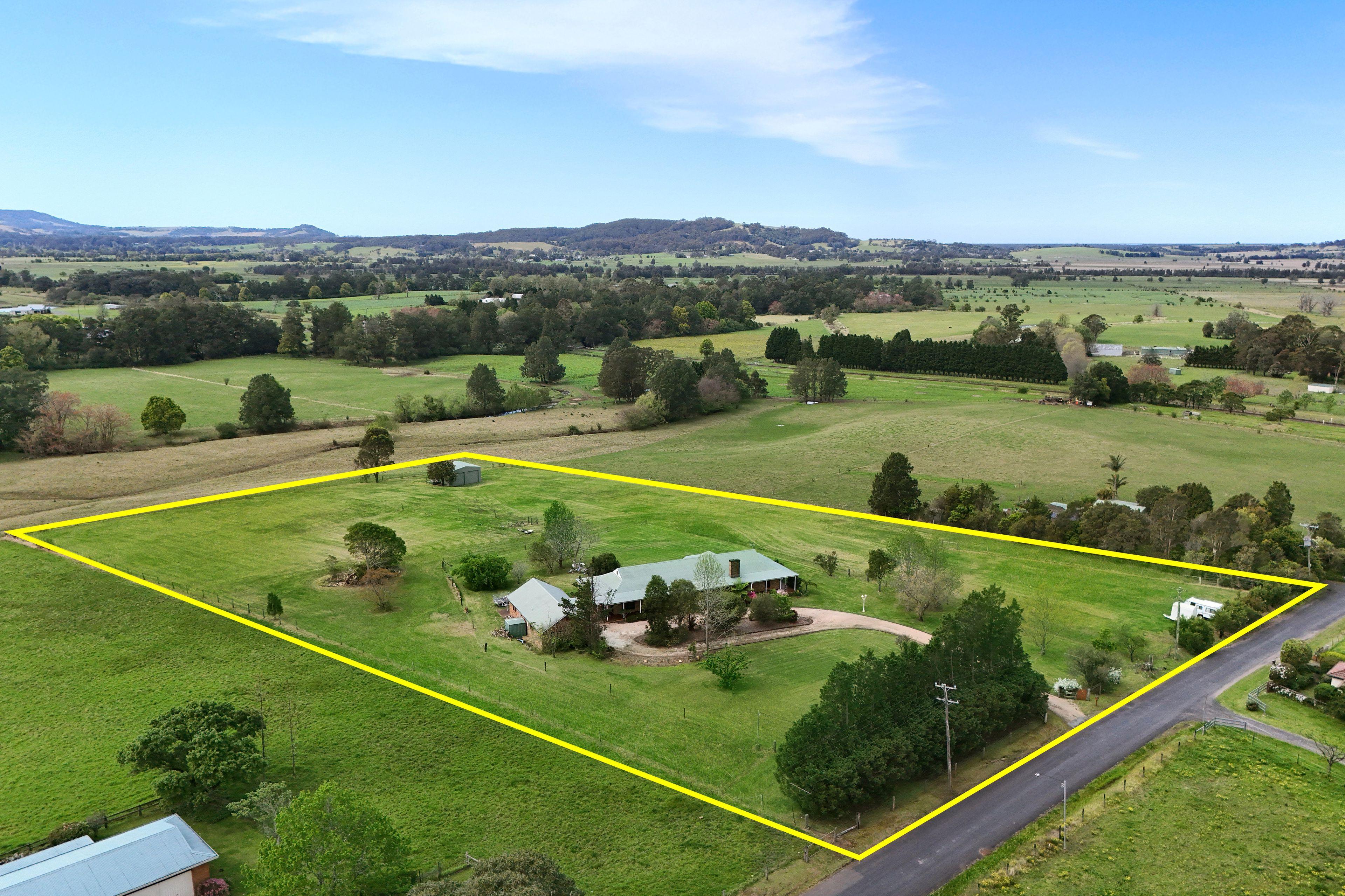 Country Comfort With Views