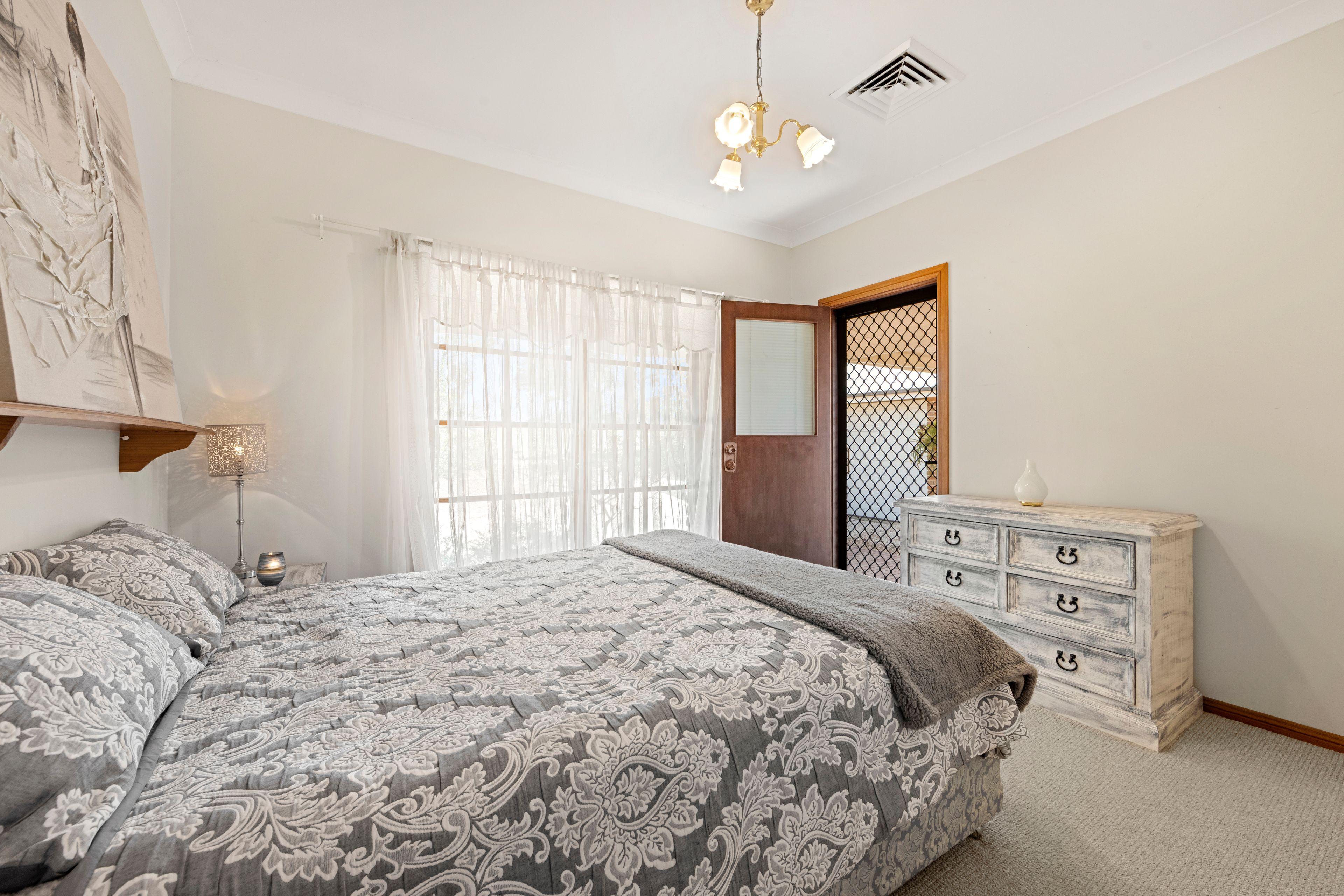 Country Comfort With Views