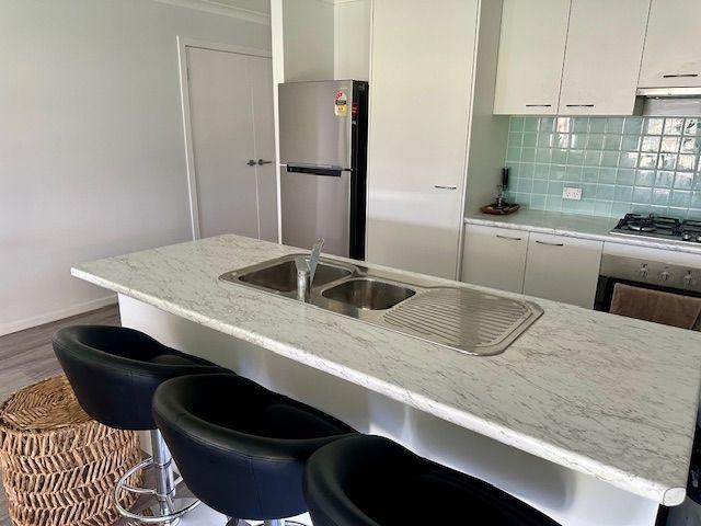 FOR LEASE. 11 CHISNALL STREET, COROWA