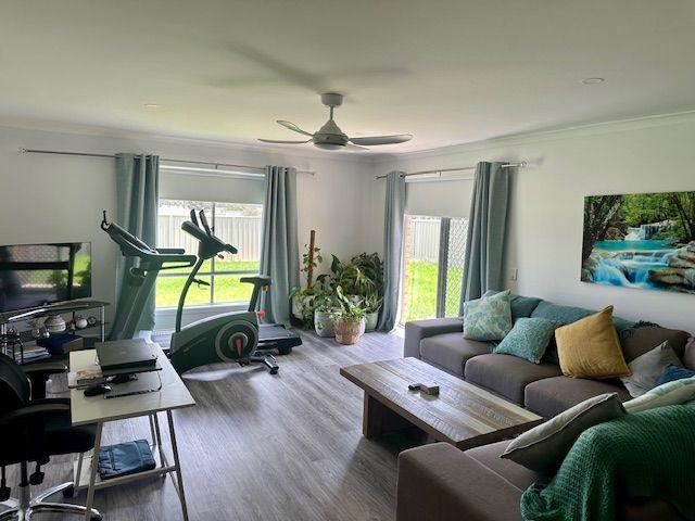 FOR LEASE. 11 CHISNALL STREET, COROWA