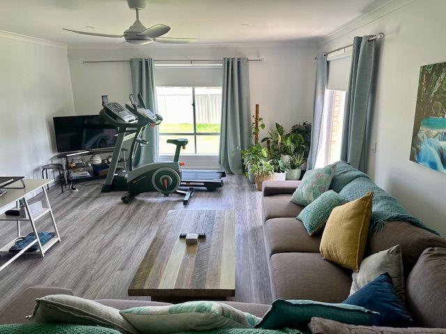 FOR LEASE. 11 CHISNALL STREET, COROWA