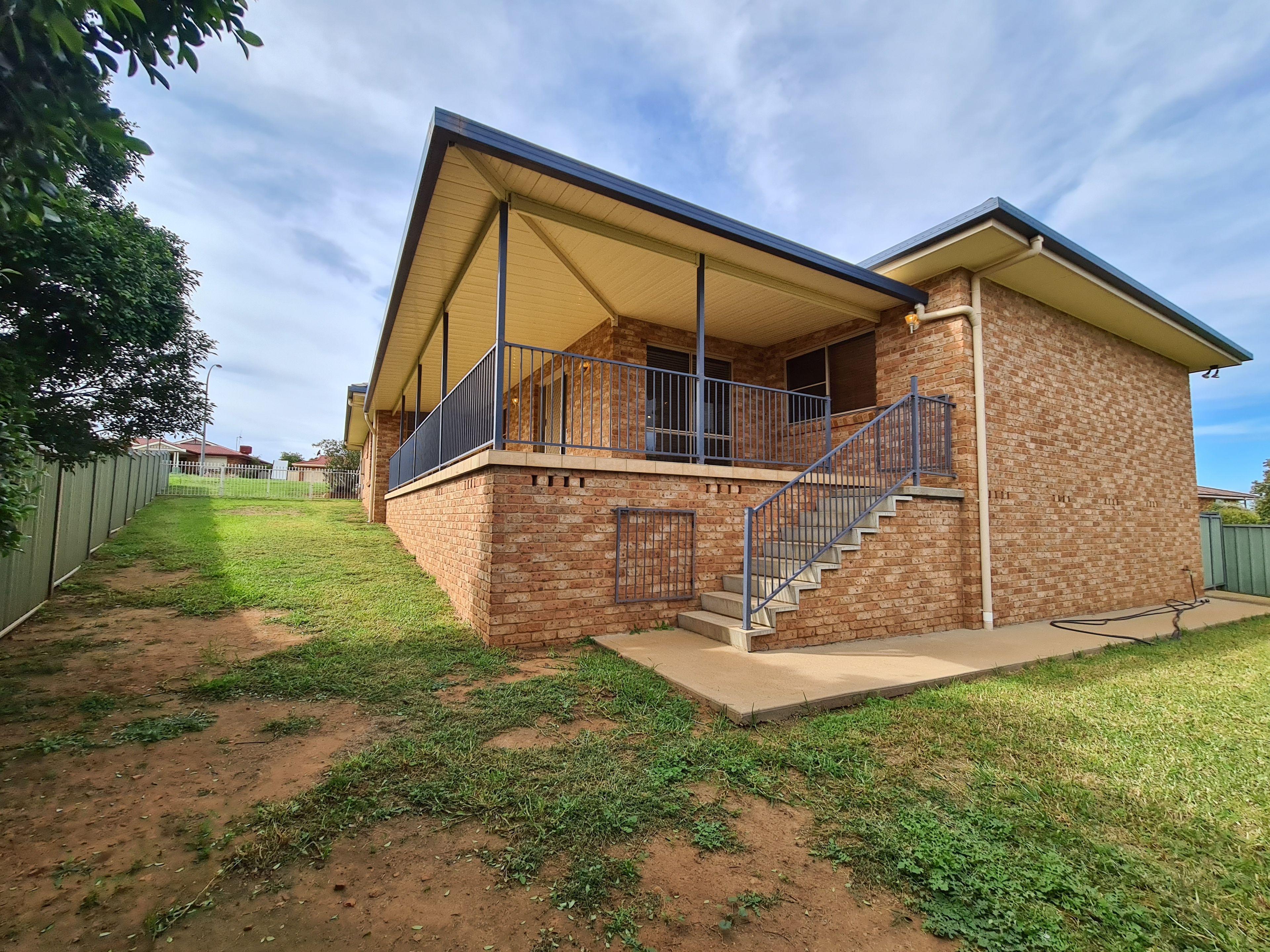 Ray White Real Estate Parkes