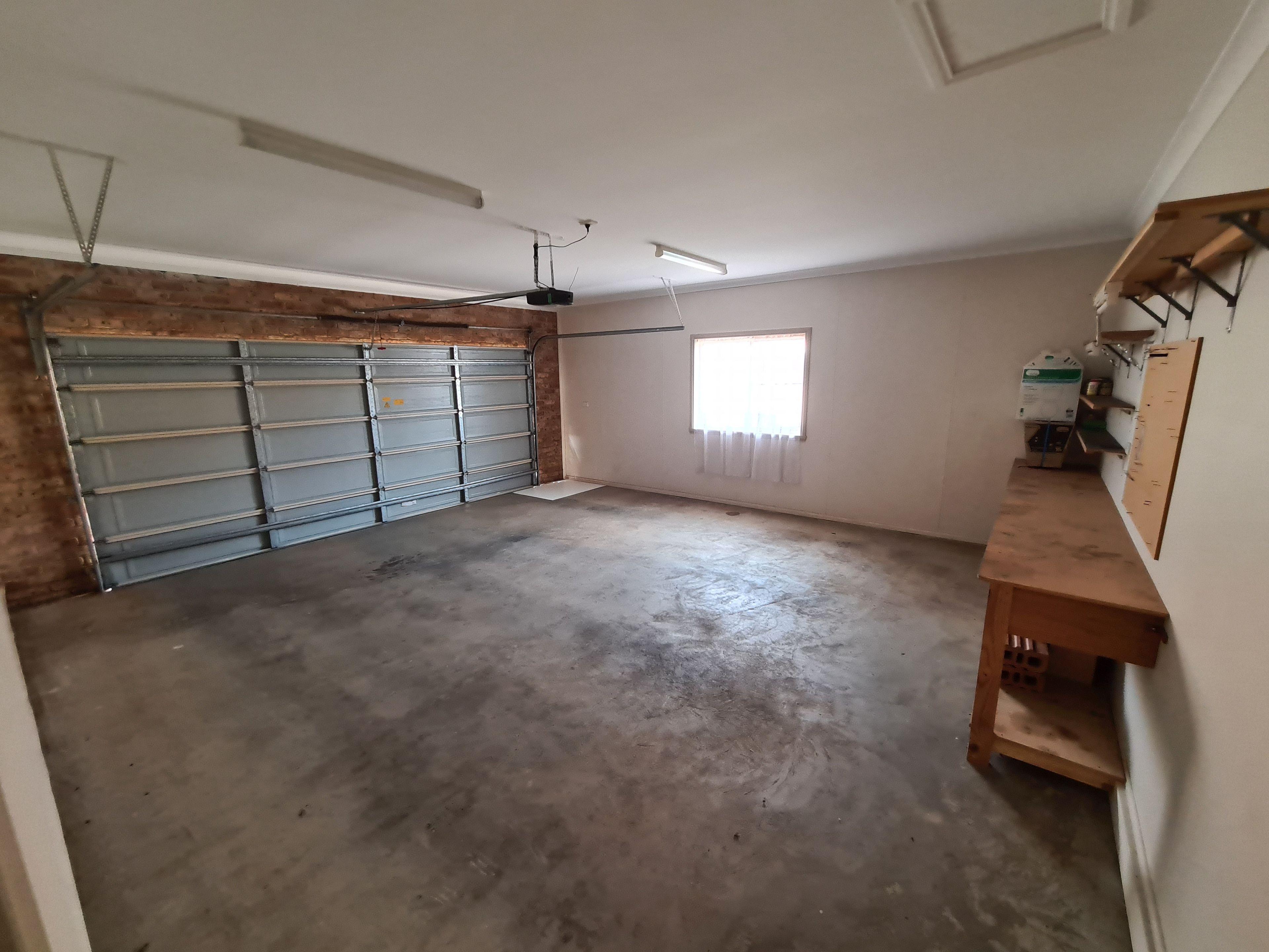 Ray White Real Estate Parkes