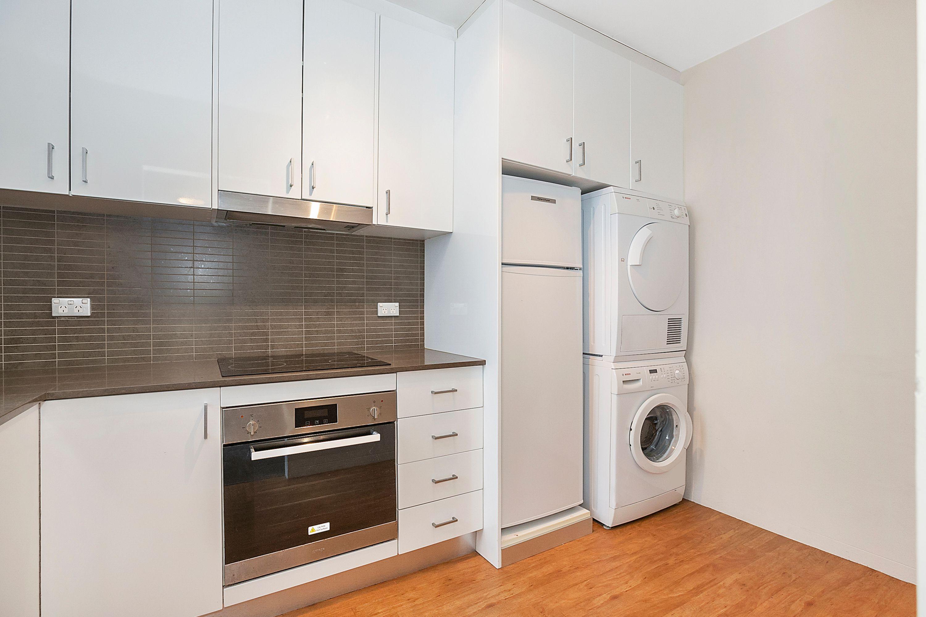 Large One Bedrooom Apartment in Unbeatable Parkside Location