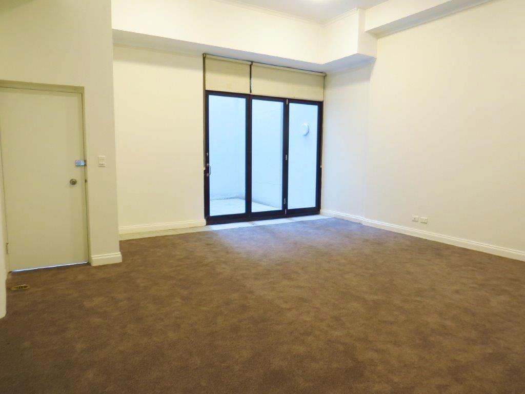 OVERSIZED MODERN STUDIO ACROSS THE ROAD FROM BONDI BEACH!