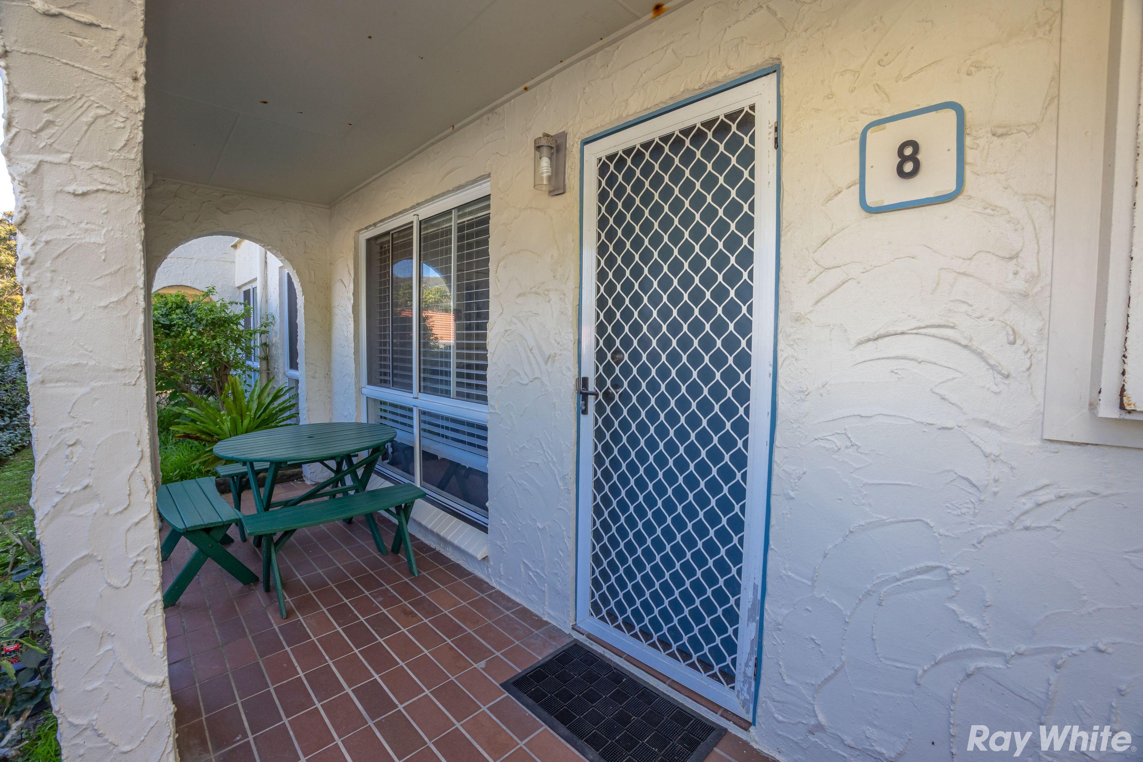 BEAUTIFULLY FURNISHED 2 BEDROOM BY THE BEACH!!