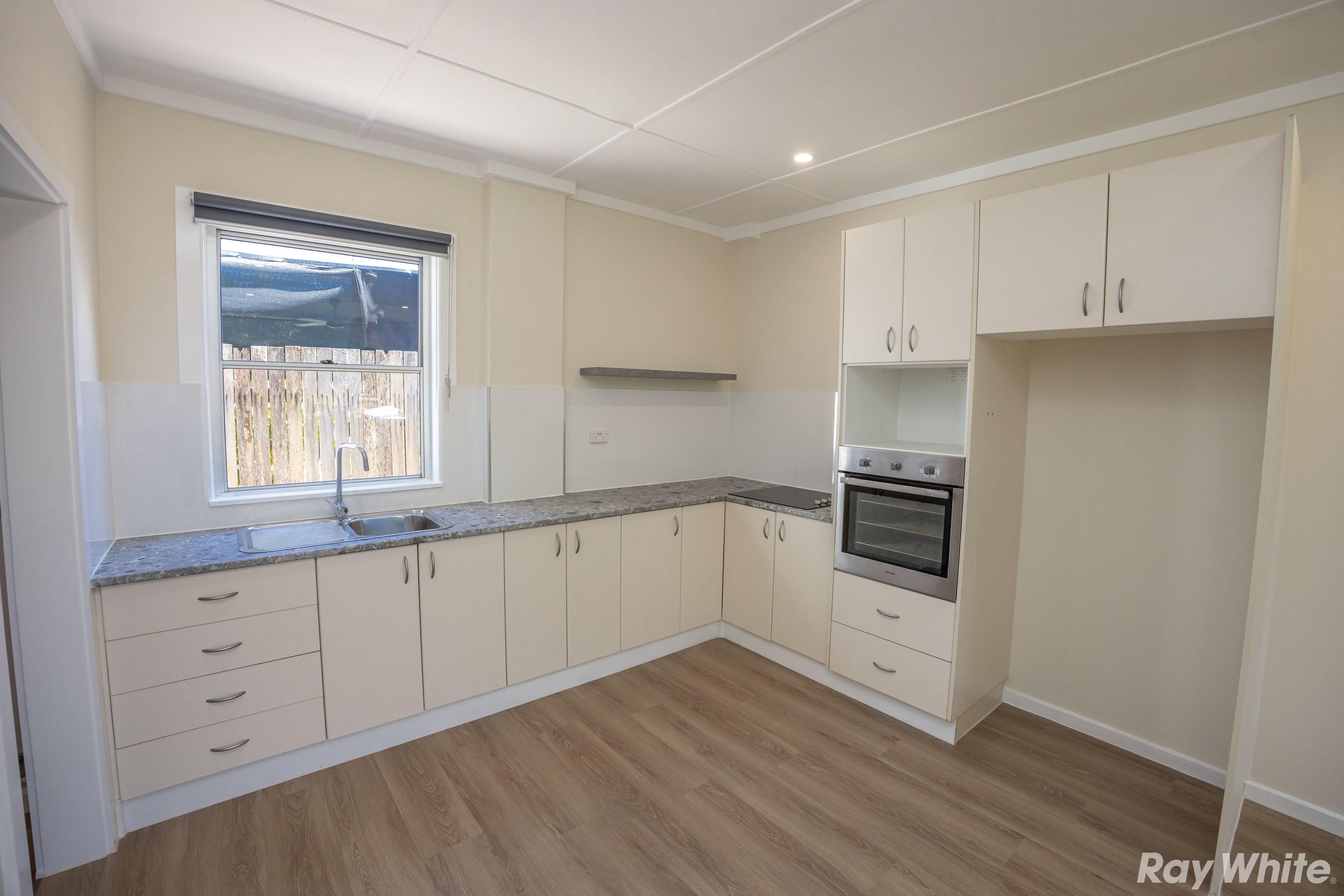 NEWLY RENOVATED 1 BEDROOM IN THE HEART OF TUNCURRY!!