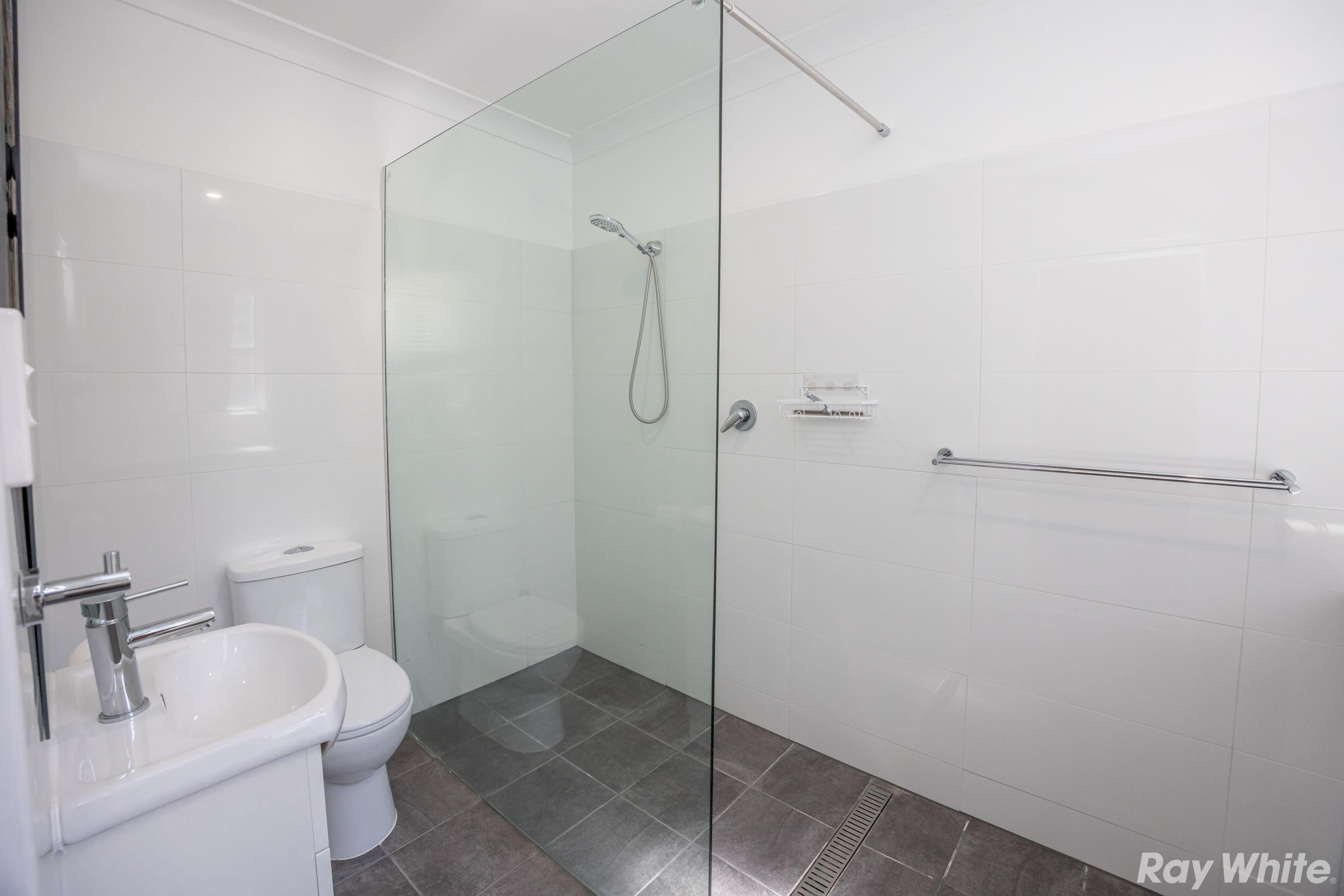 NEWLY RENOVATED 1 BEDROOM IN THE HEART OF TUNCURRY!!