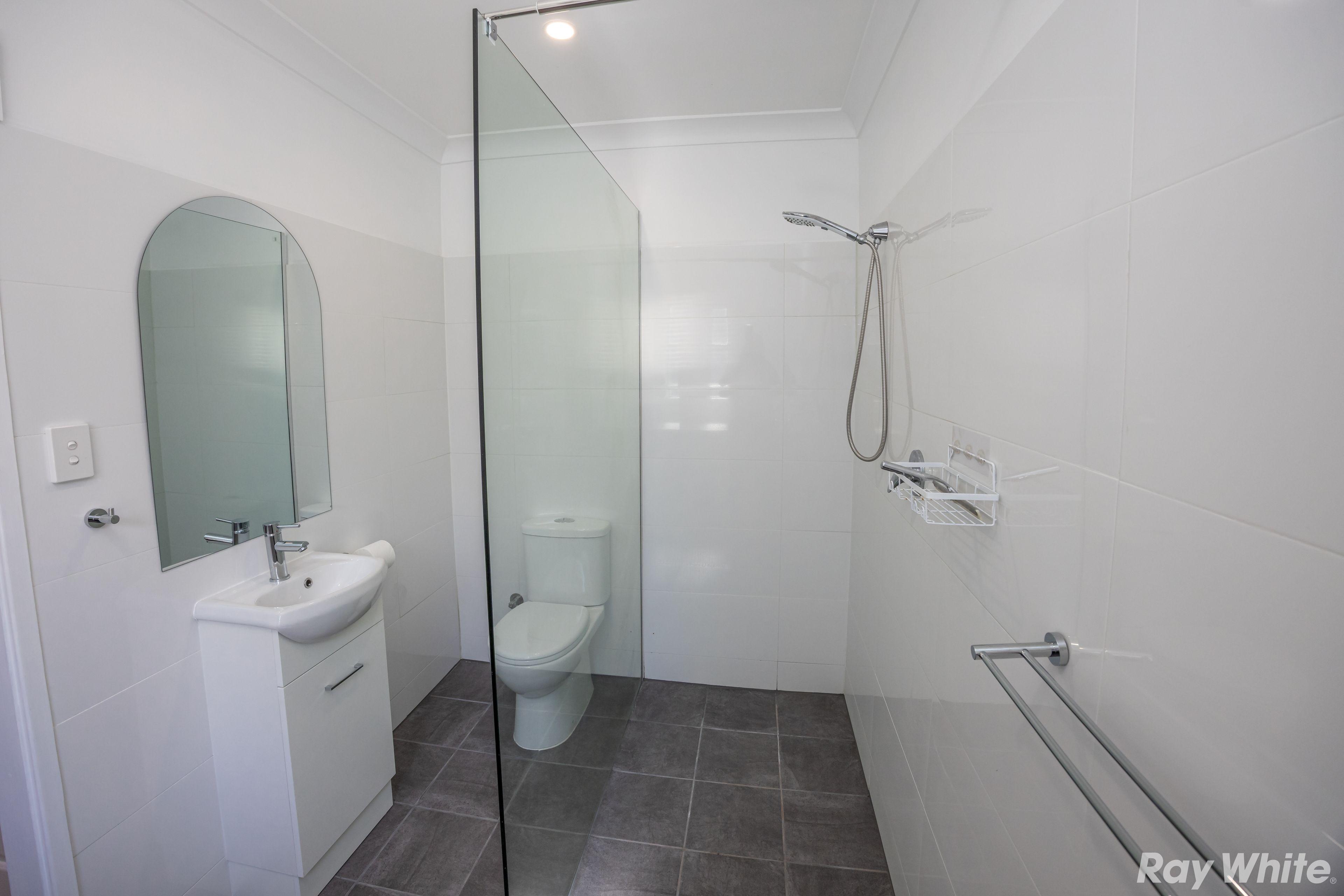 NEWLY RENOVATED 1 BEDROOM IN THE HEART OF TUNCURRY!!