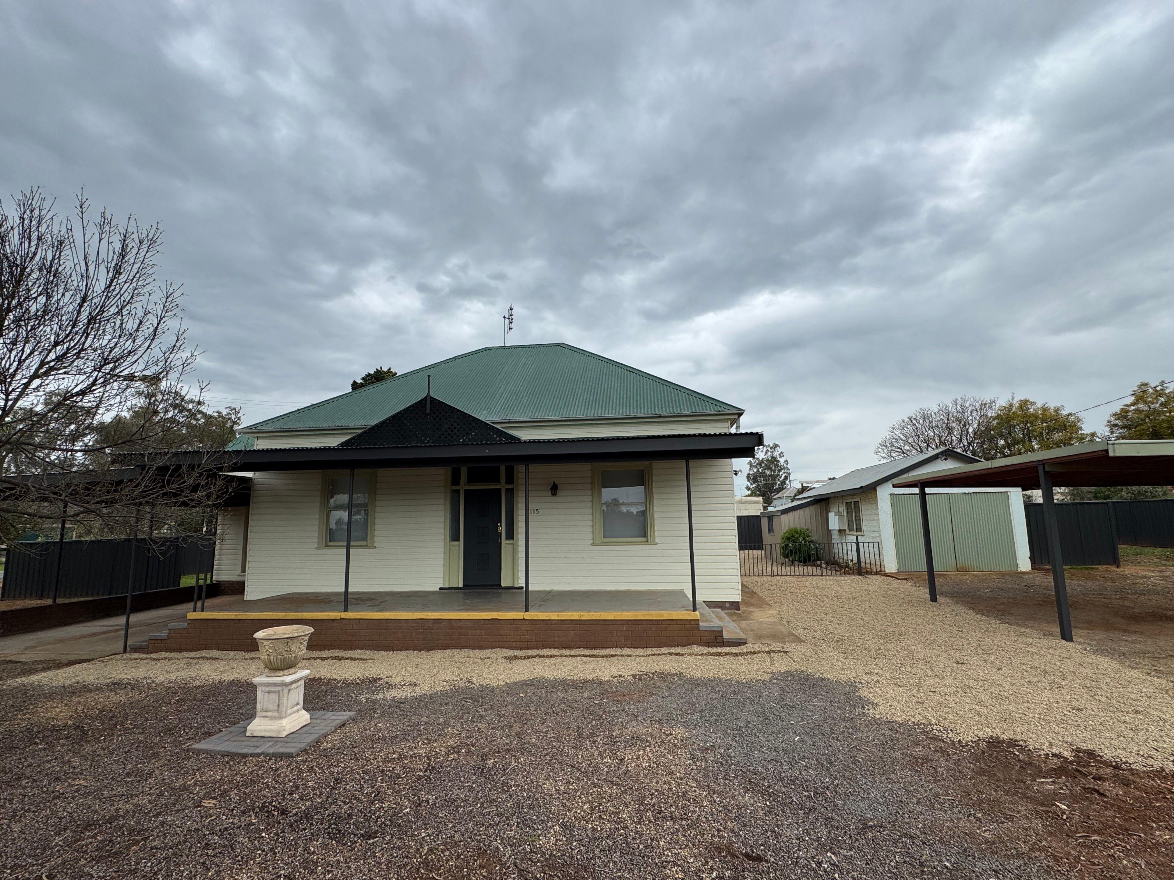 Prop-GPT: House: NSW Coolamon, NSW 2701 Home For Rent