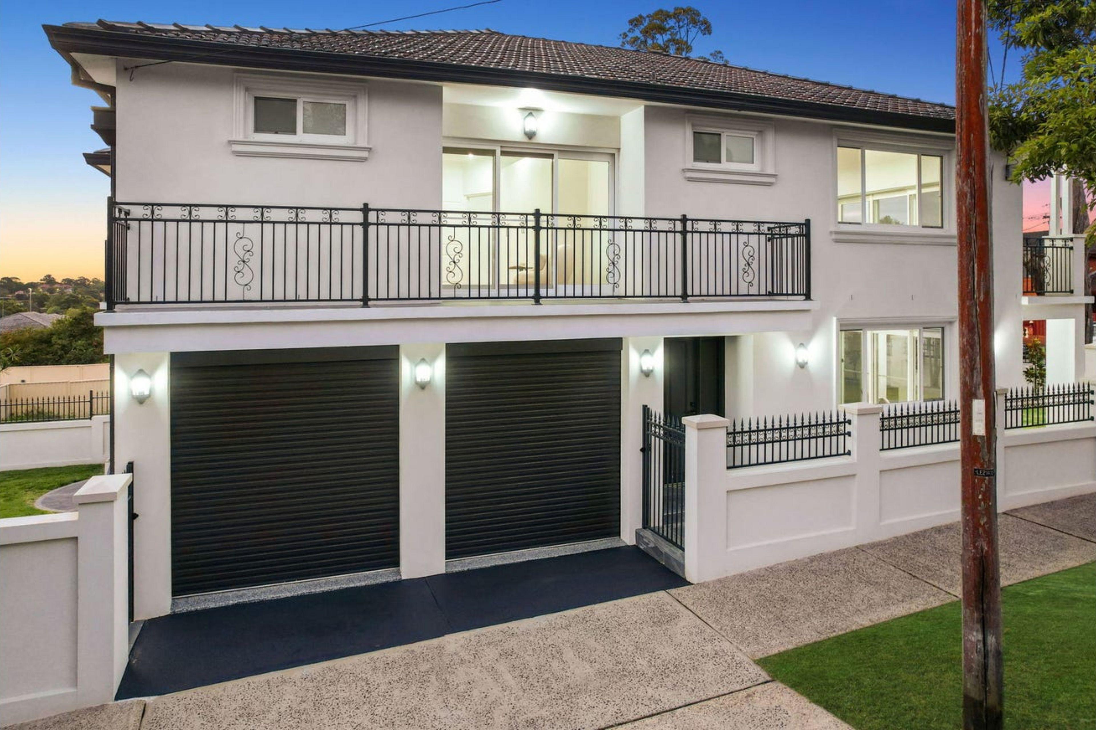 Grand Seven-Bedroom Family Home in a Blue-Chip Location