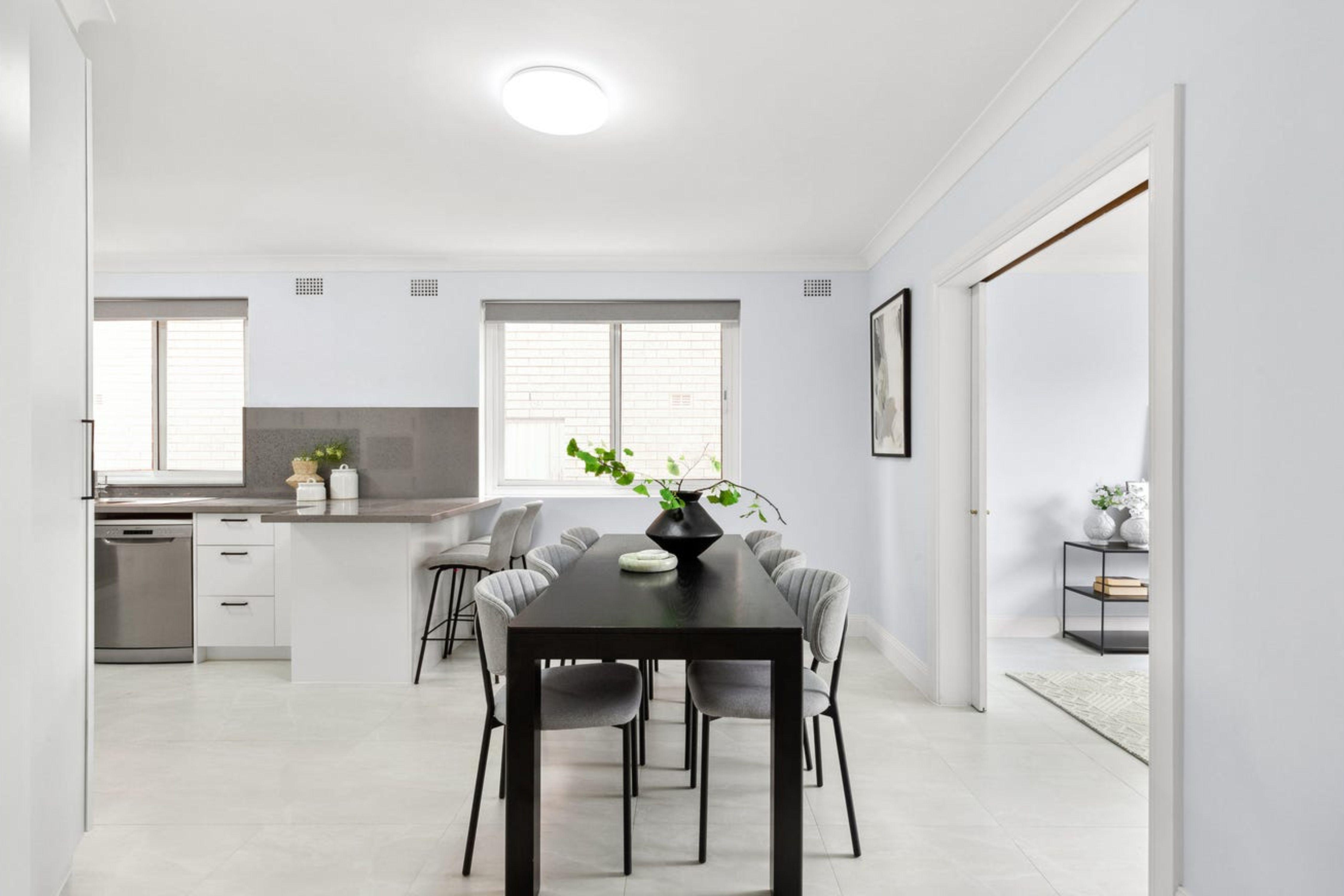 Grand Seven-Bedroom Family Home in a Blue-Chip Location