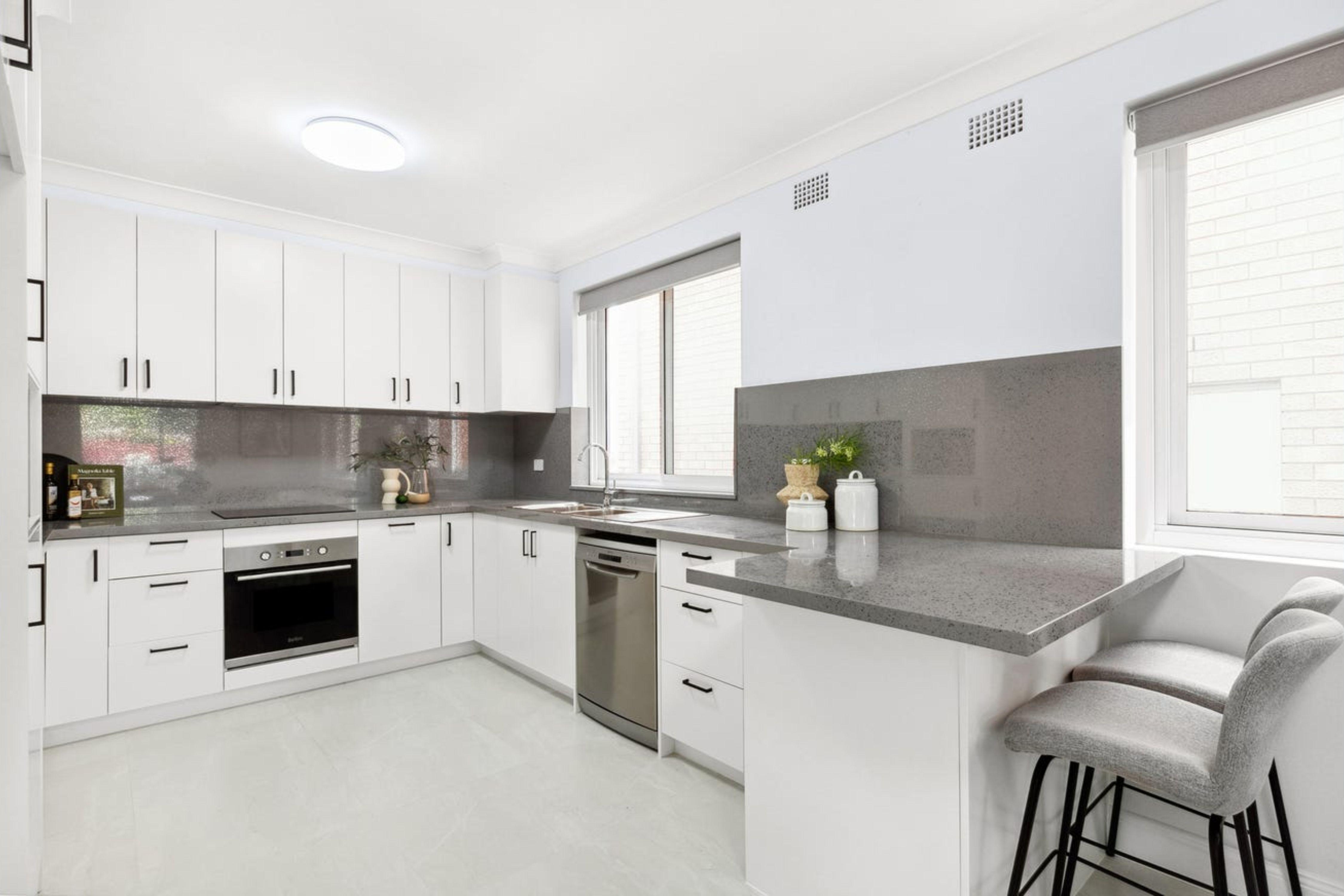 Grand Seven-Bedroom Family Home in a Blue-Chip Location