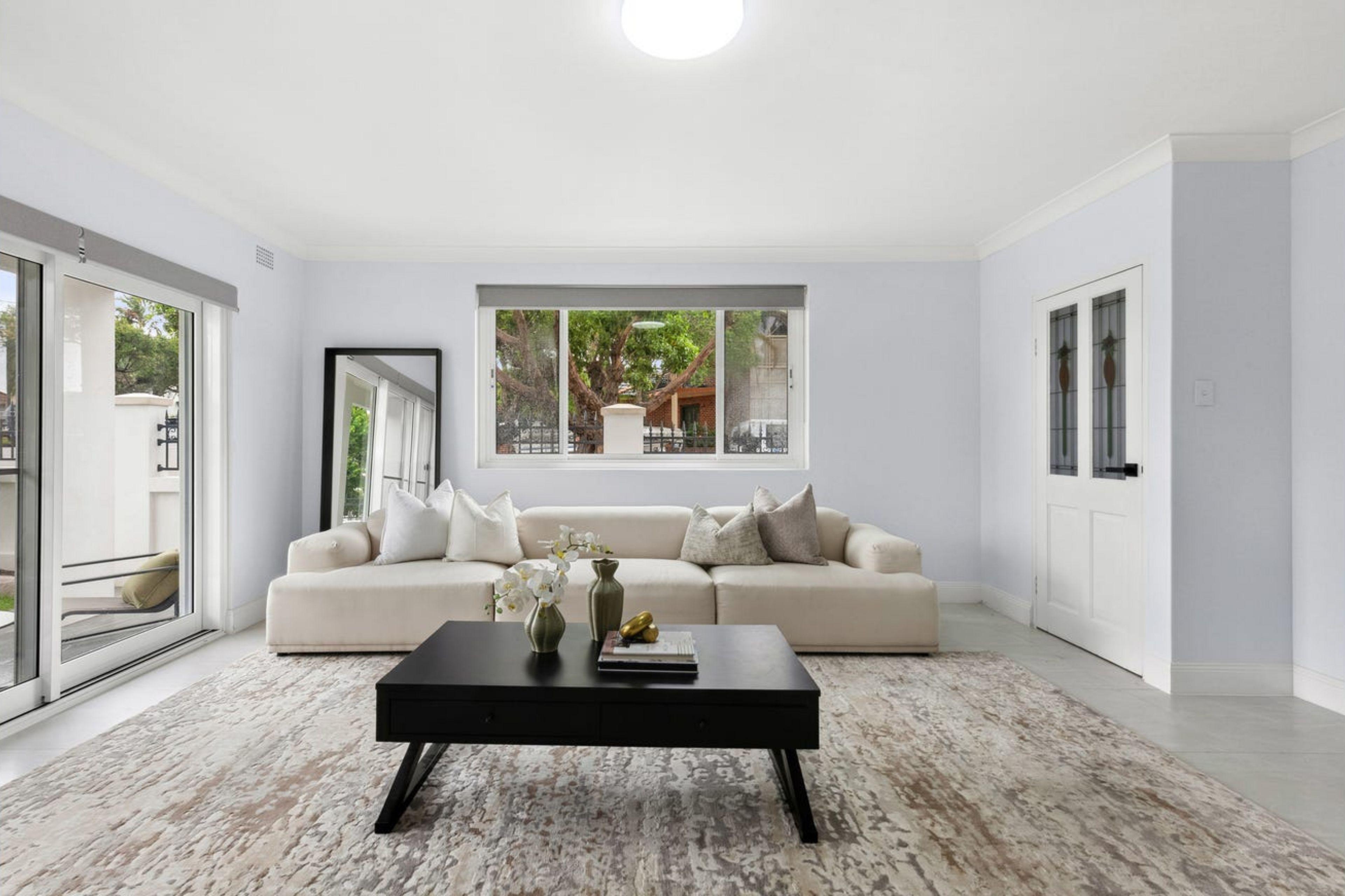 Grand Seven-Bedroom Family Home in a Blue-Chip Location