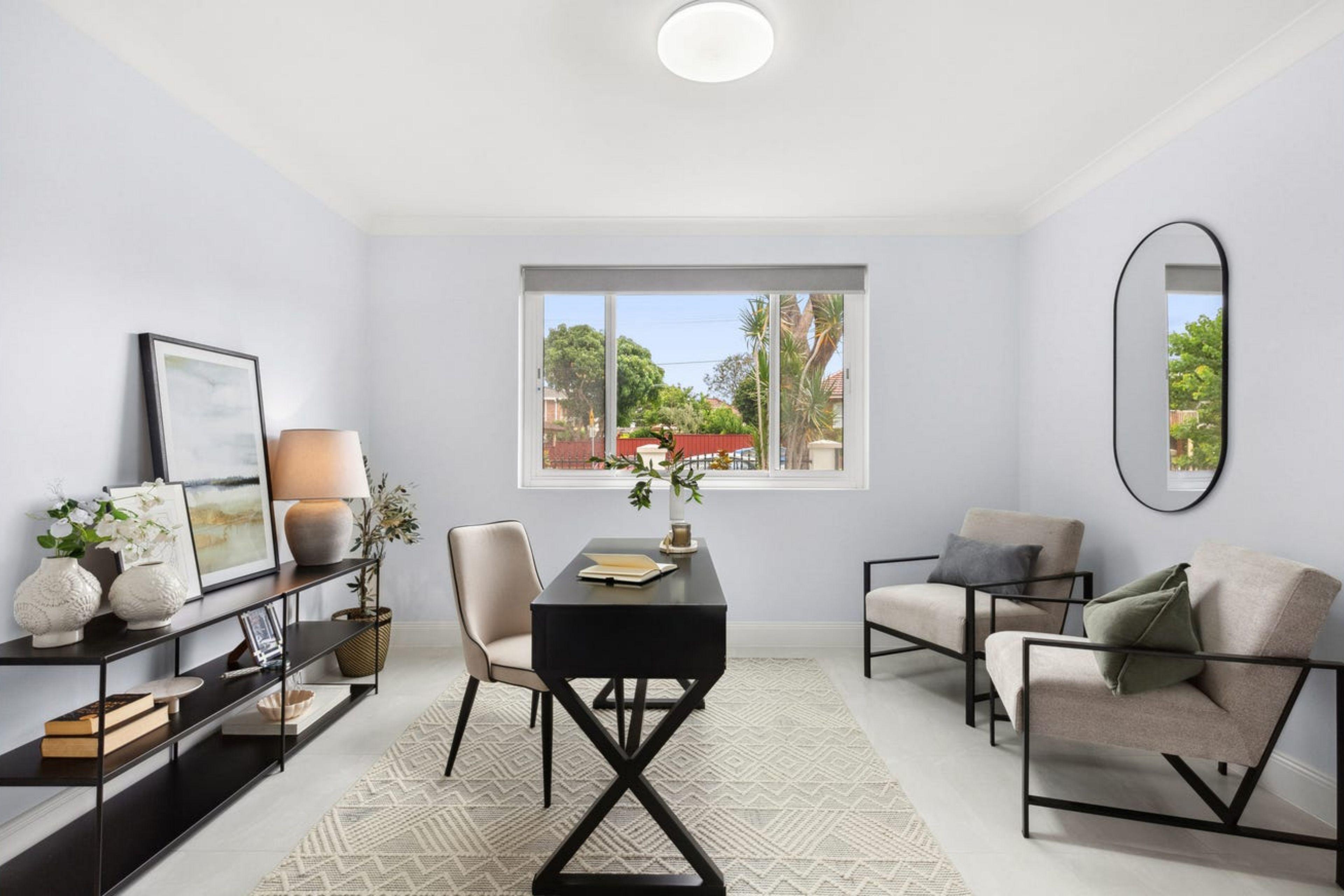 Grand Seven-Bedroom Family Home in a Blue-Chip Location