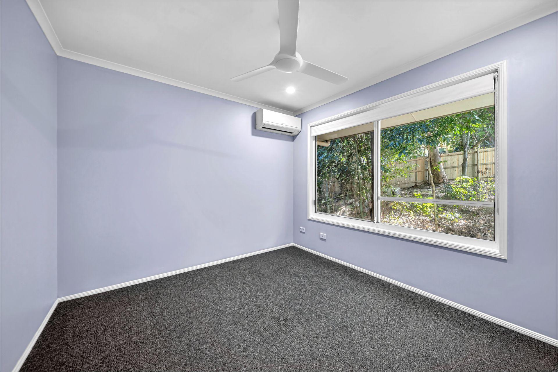 Modern 2-Bedroom Duplex in Prime Cannonvale Location