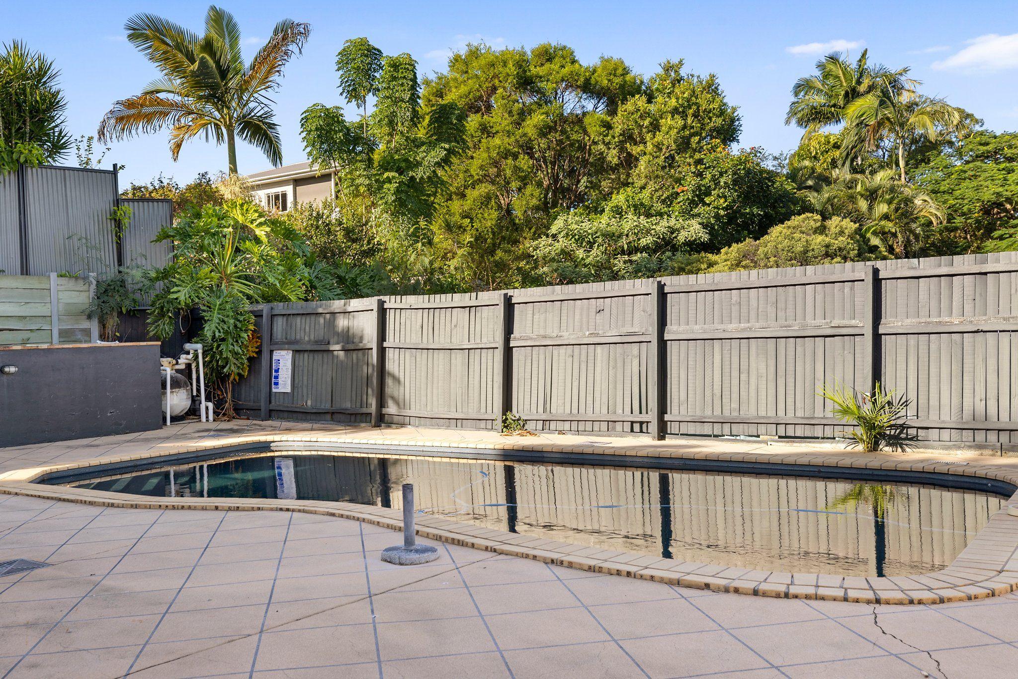 Picture perfect | Pool & Garden Maintenance Included!