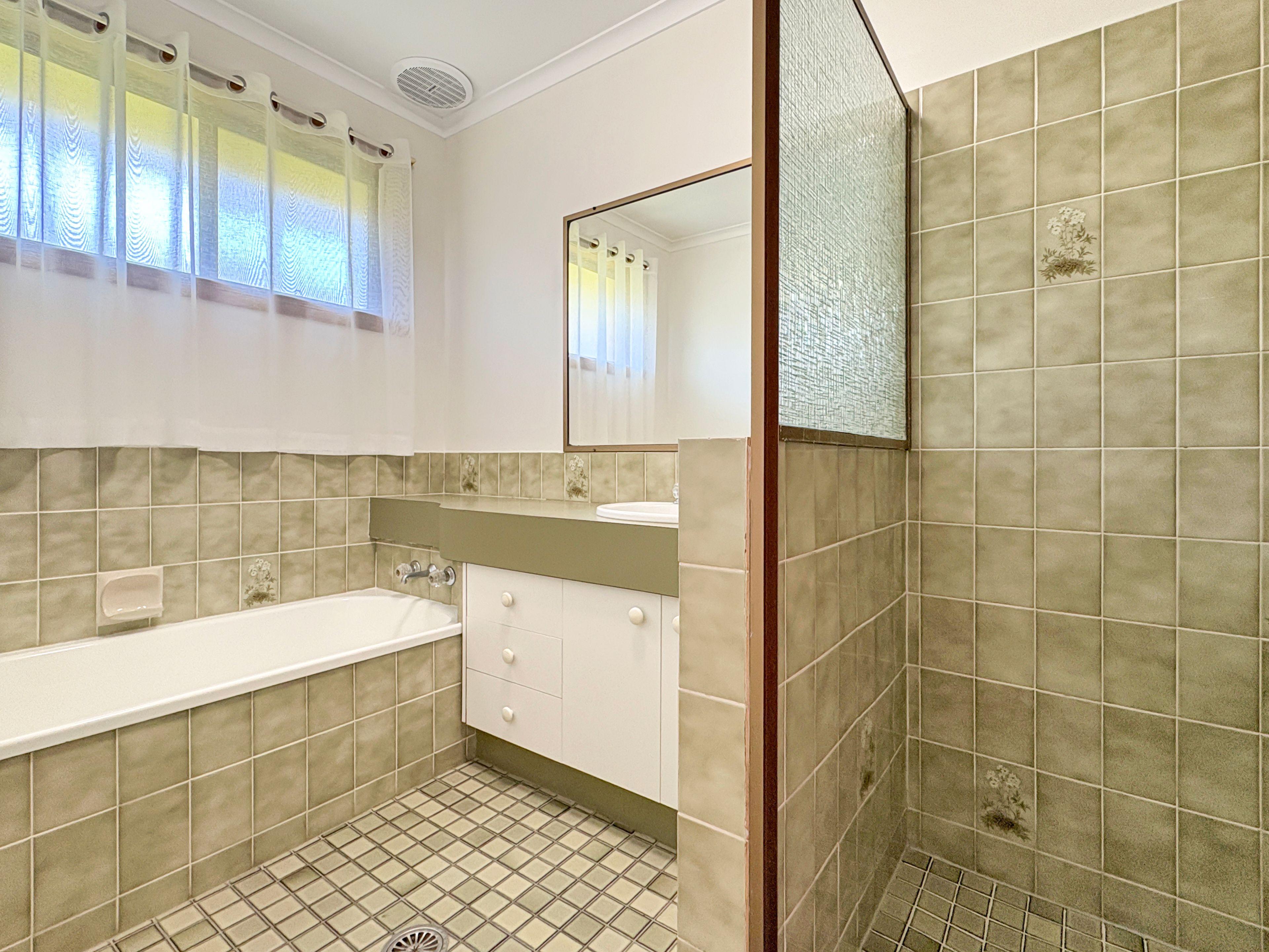 House Sized Duplex with a large yard!