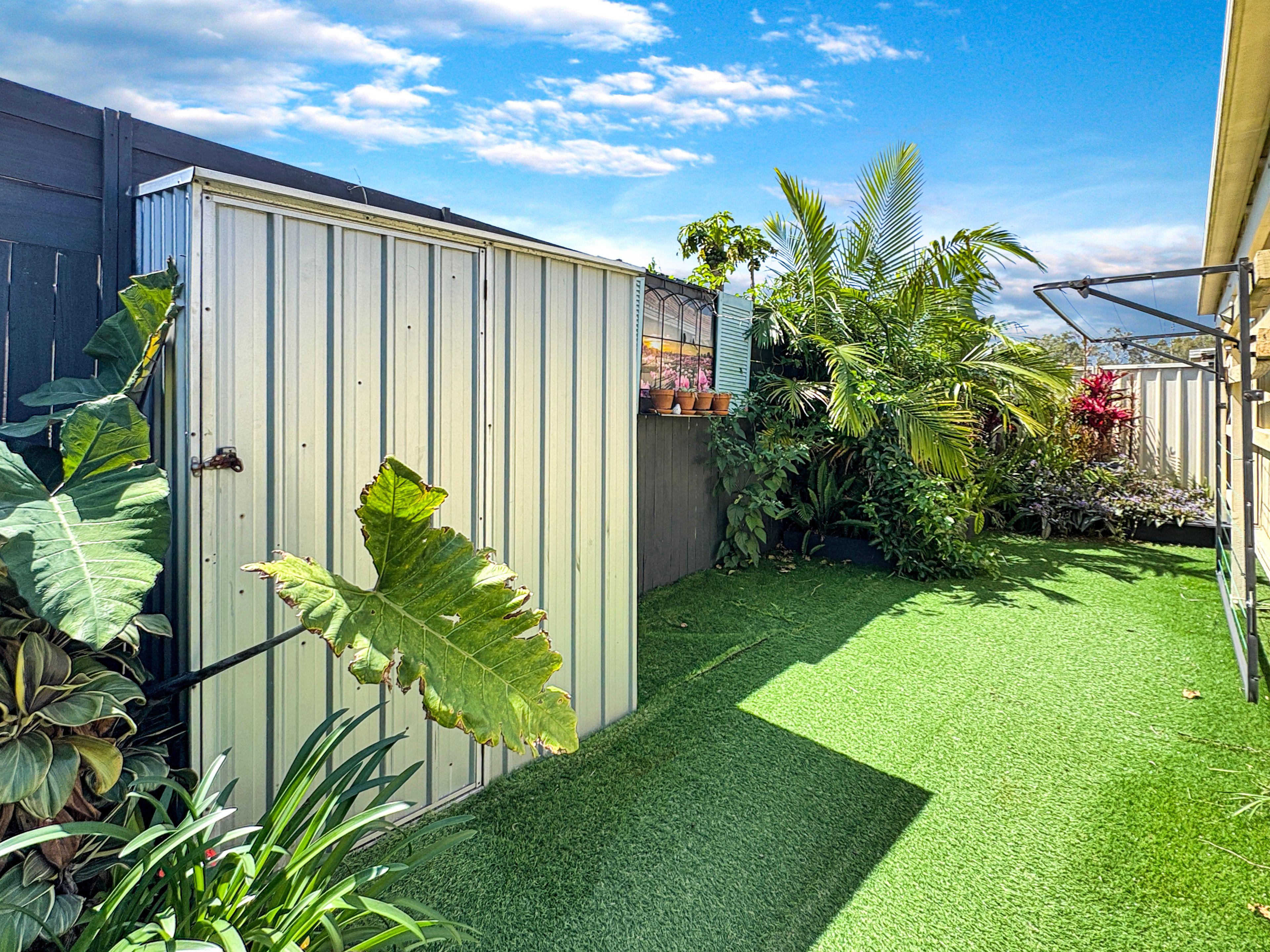 House Sized Duplex with a large yard!