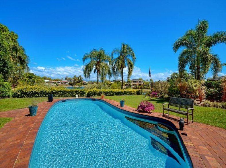 Large Yard, Water Front, Dual Living Property