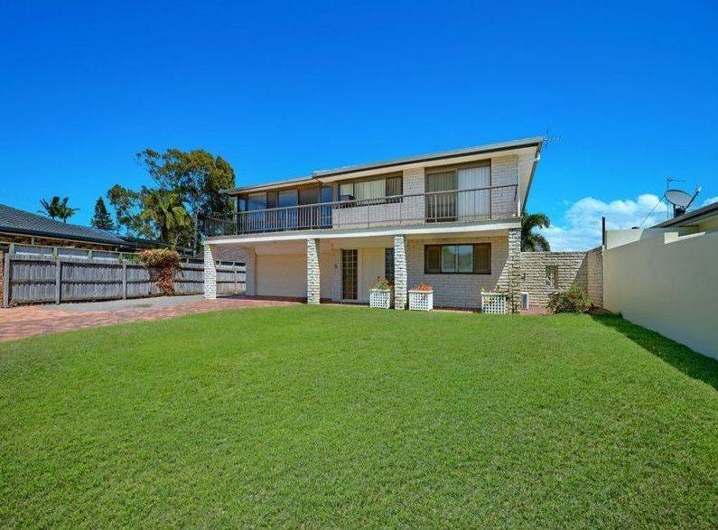 Large Yard, Water Front, Dual Living Property