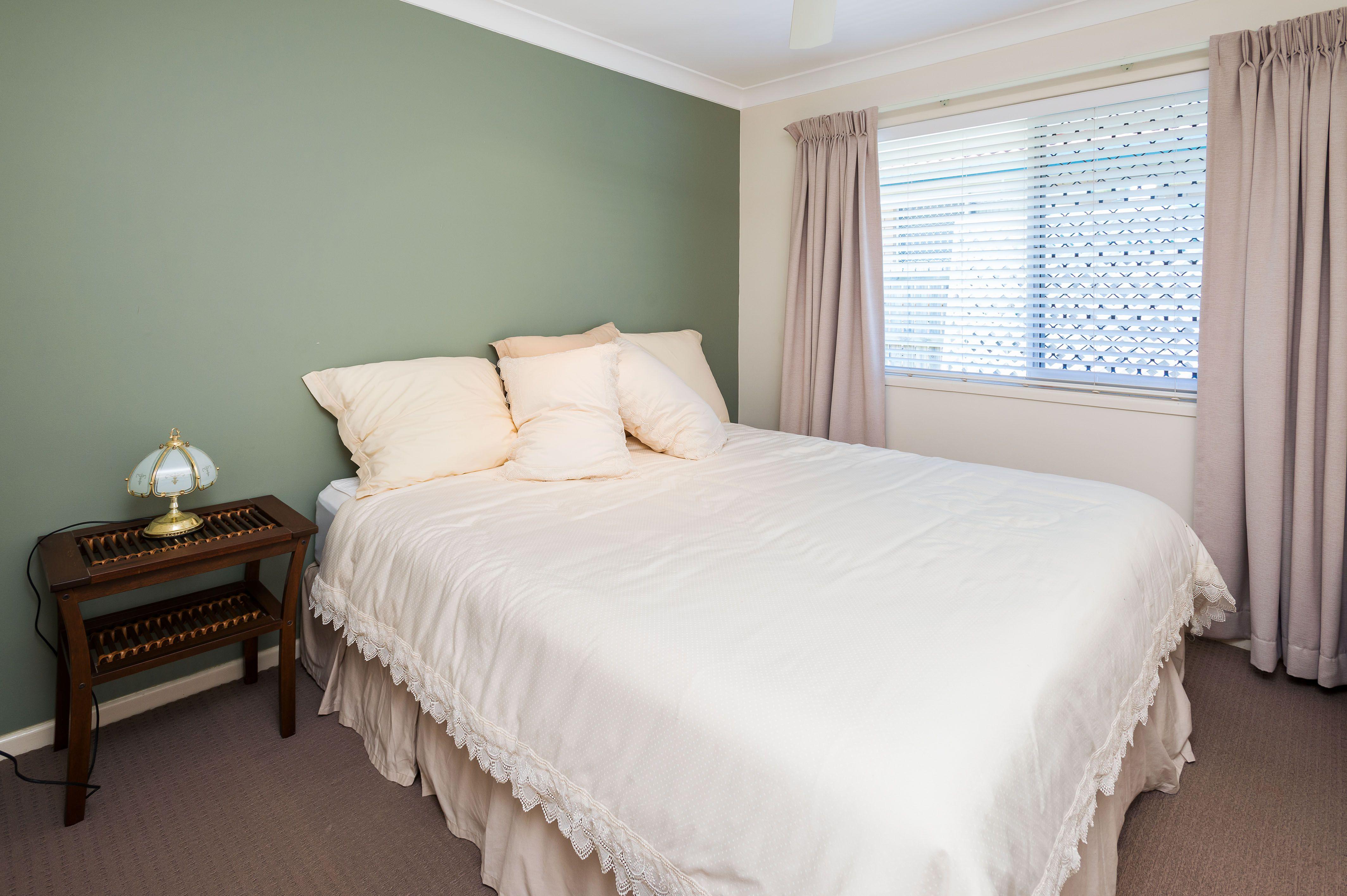 Modern Family Home with Swimming Pool!