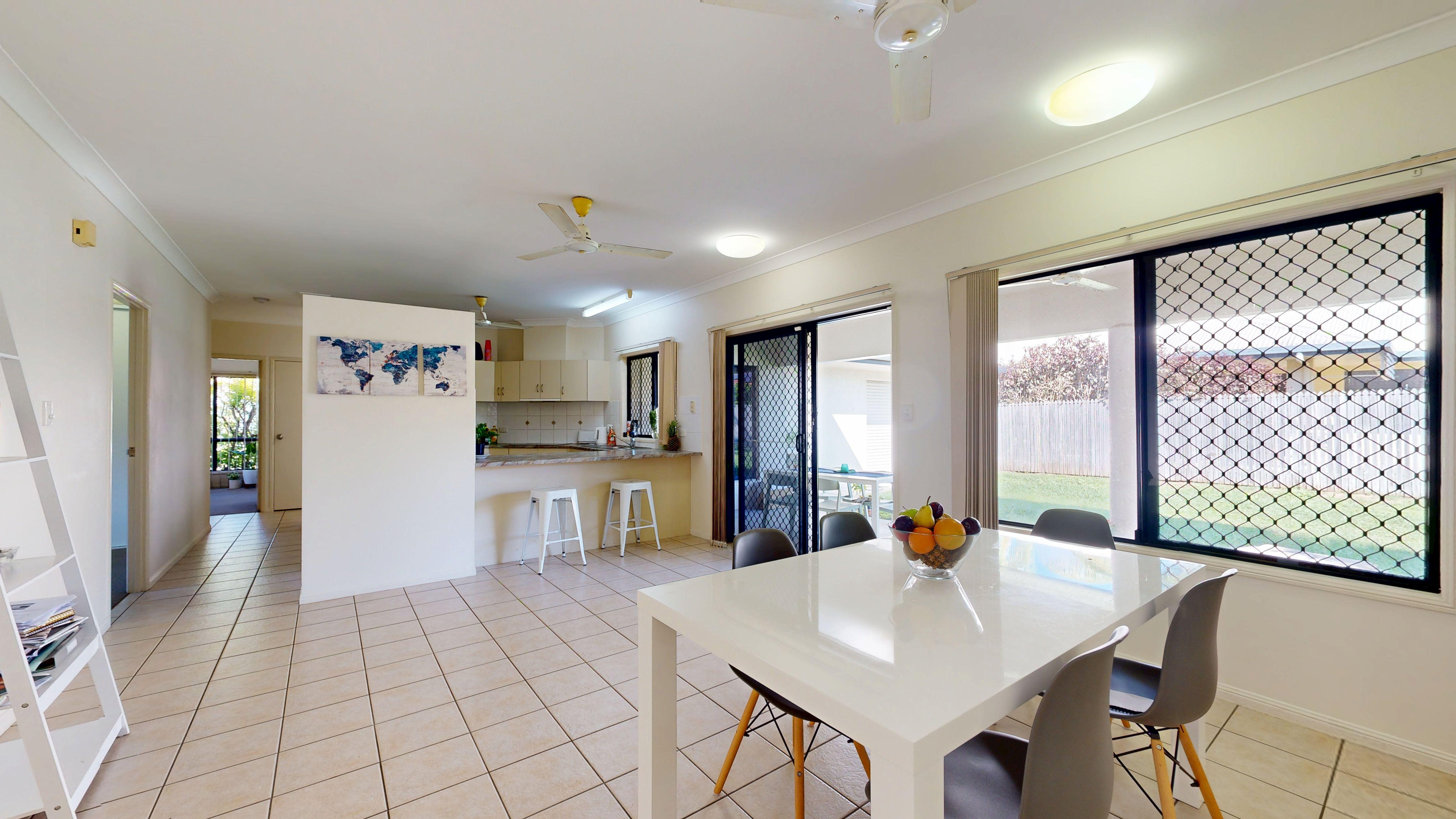$220 Share House Room Available