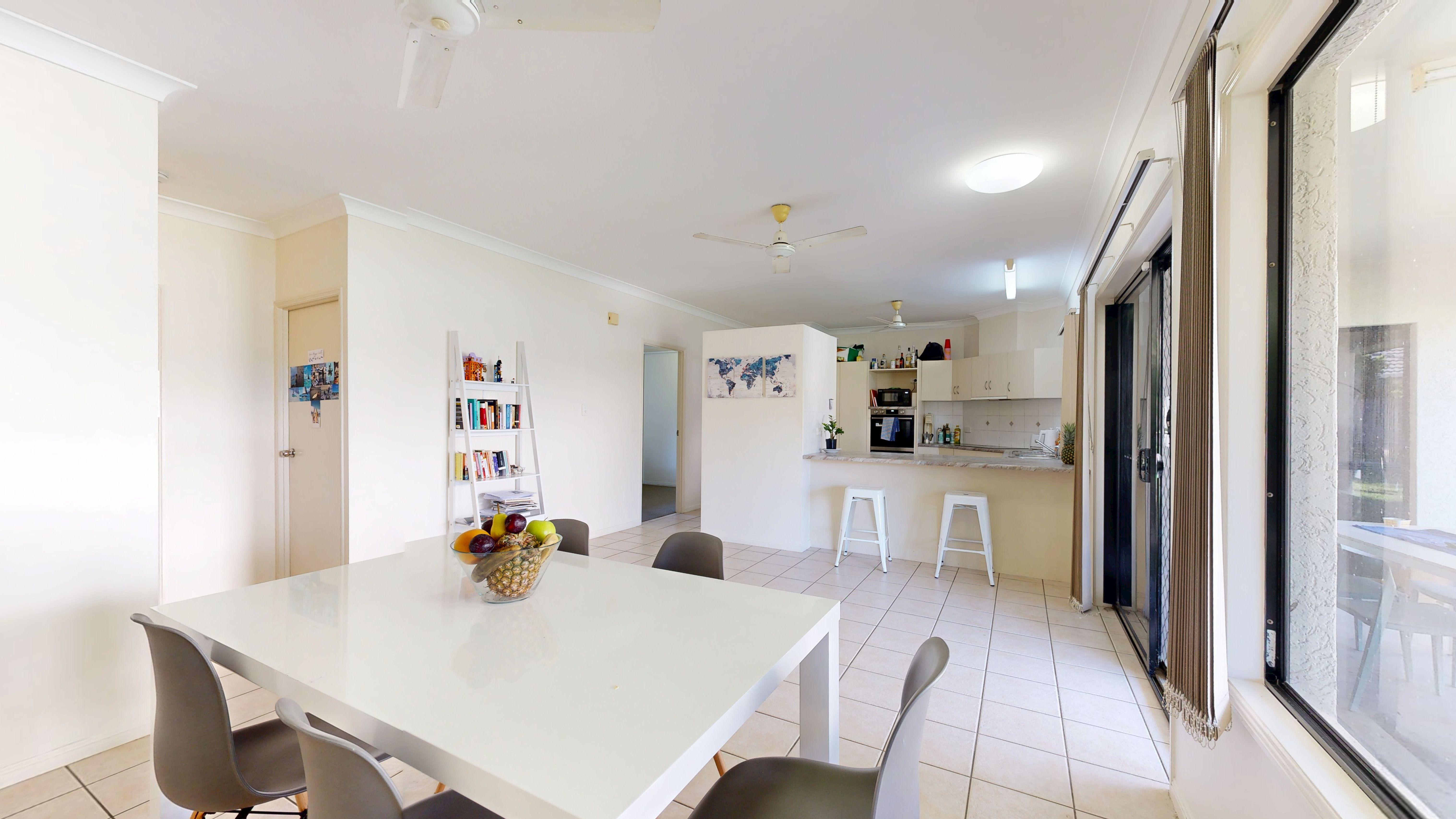 $220 Share House Room Available