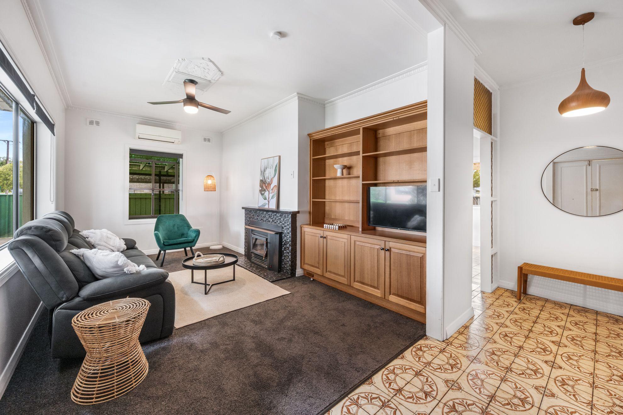 Effortless Living: Furnished & Ready Now!