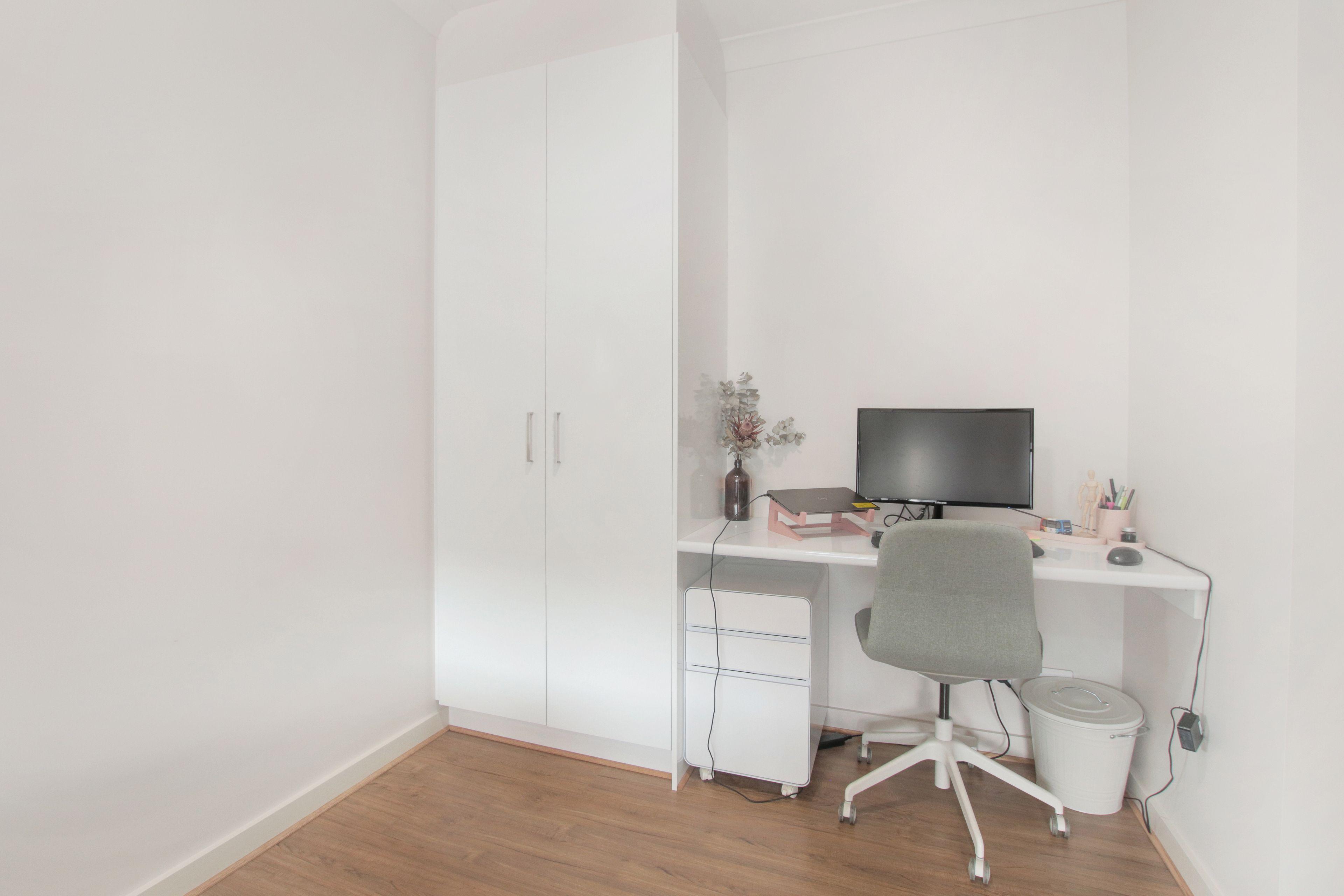 Secure Modern Apartment in Highly Sought After Location!